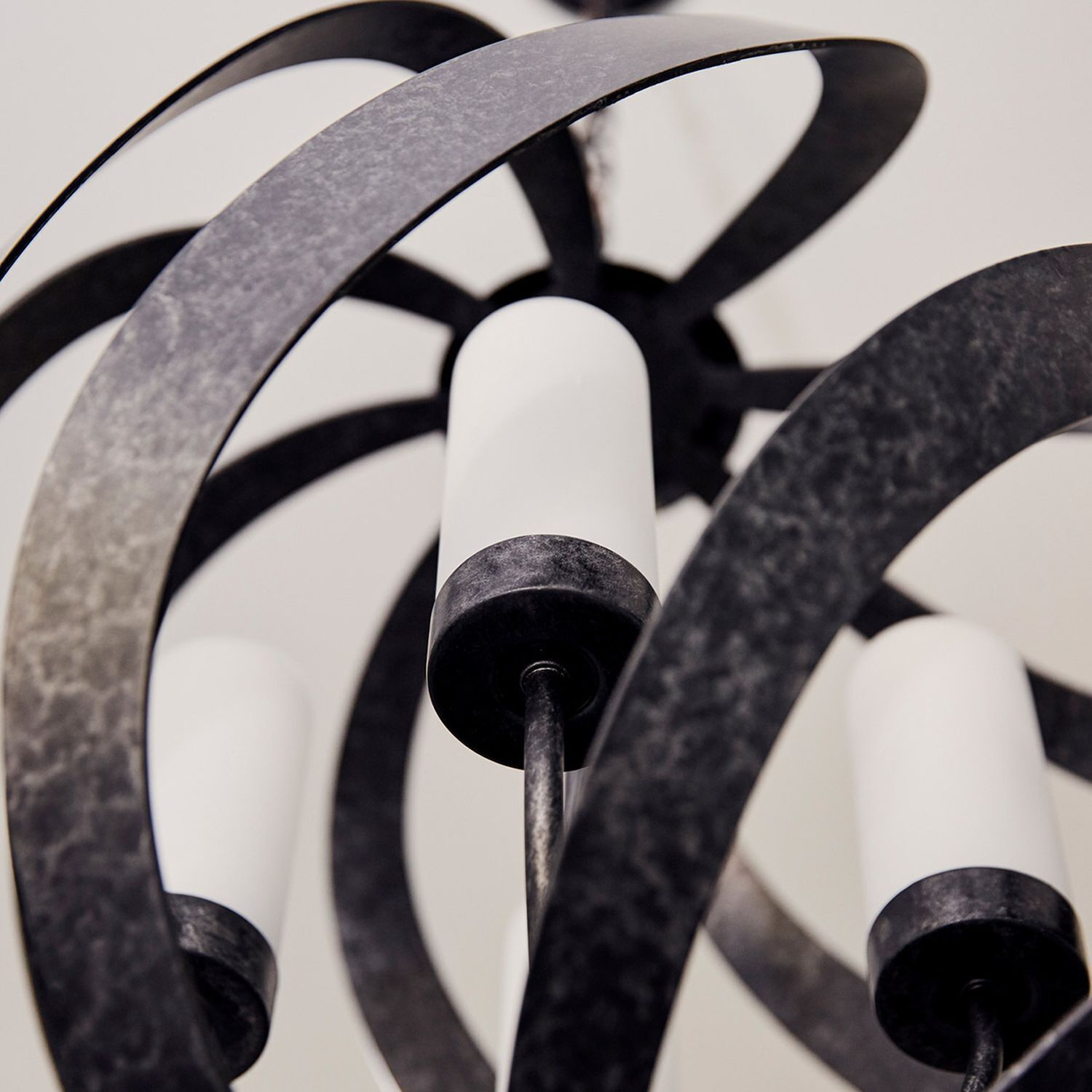 Hängelampe rund Ø50 cm 4x E14 Outdoor Terrasse Lampenhänger, Kronenleuchte, Schwarz, Metall, Schwungform