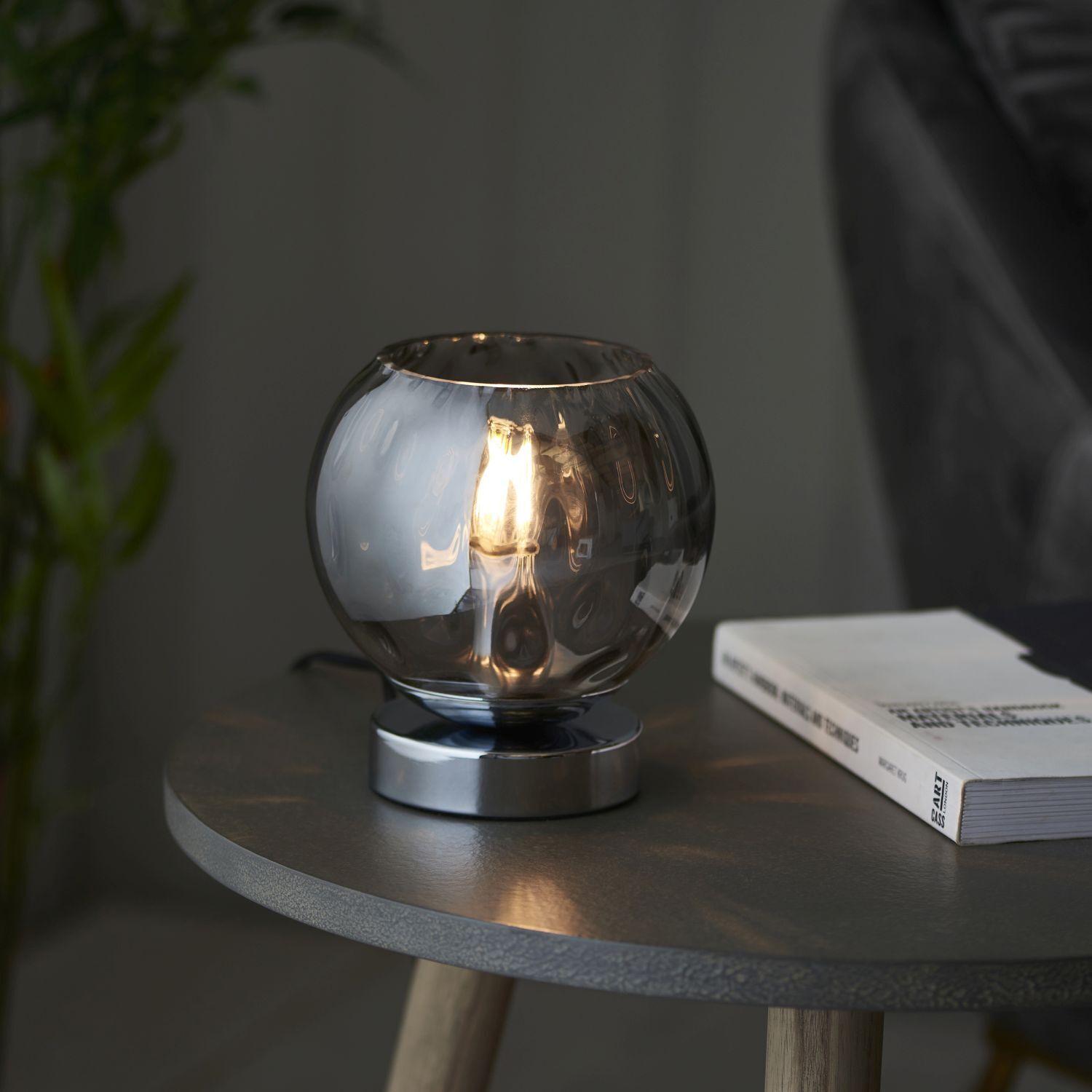 Lampe, Mobiliar, Tabelle, Tischplatte, Sphäre