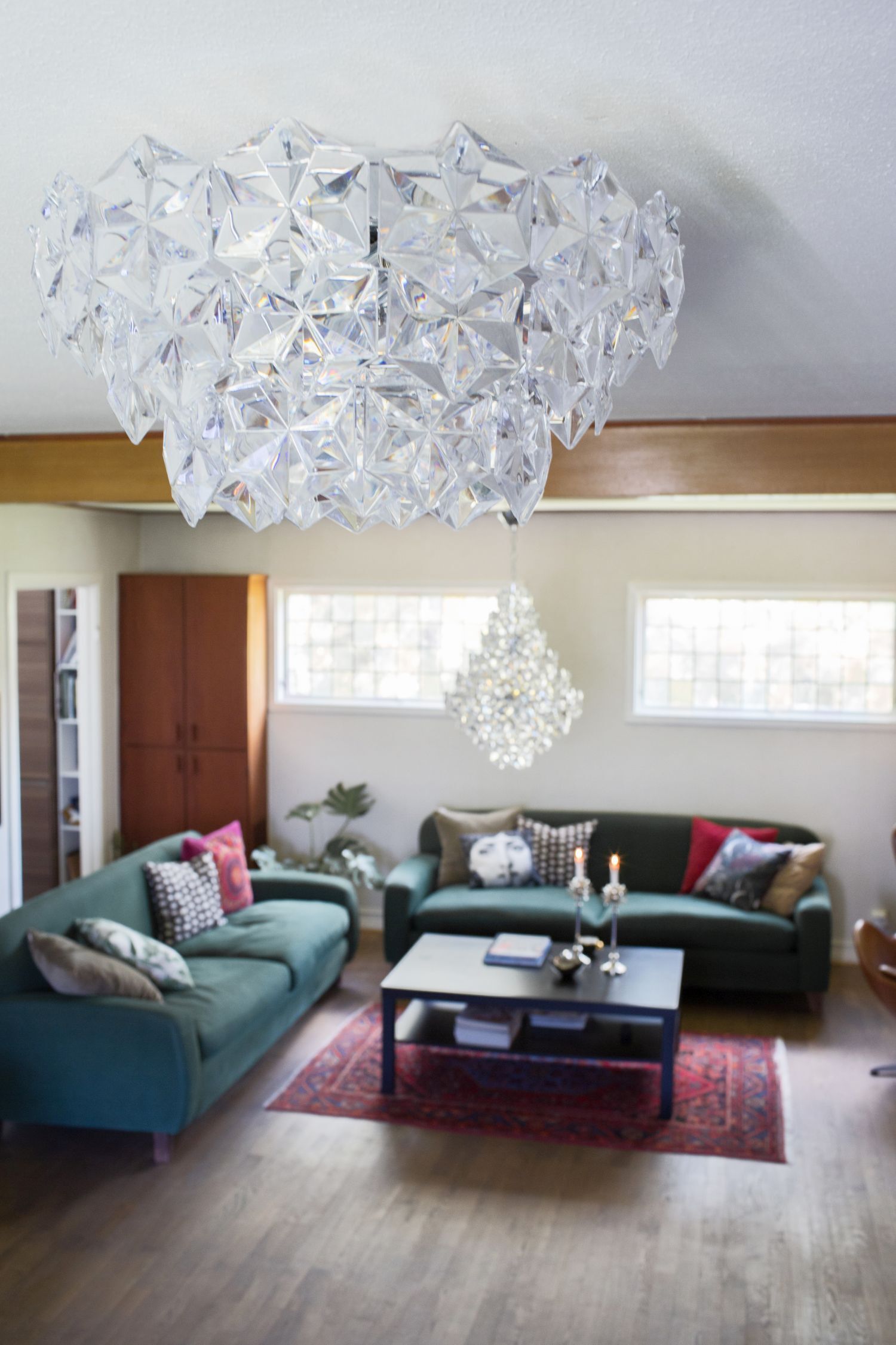 Deckenleuchte Kristall B: 51 cm Chrom E27 3-flammig dekorativ Leuchter, Wohnzimmer, Couch, Kaffeetisch, Tabelle