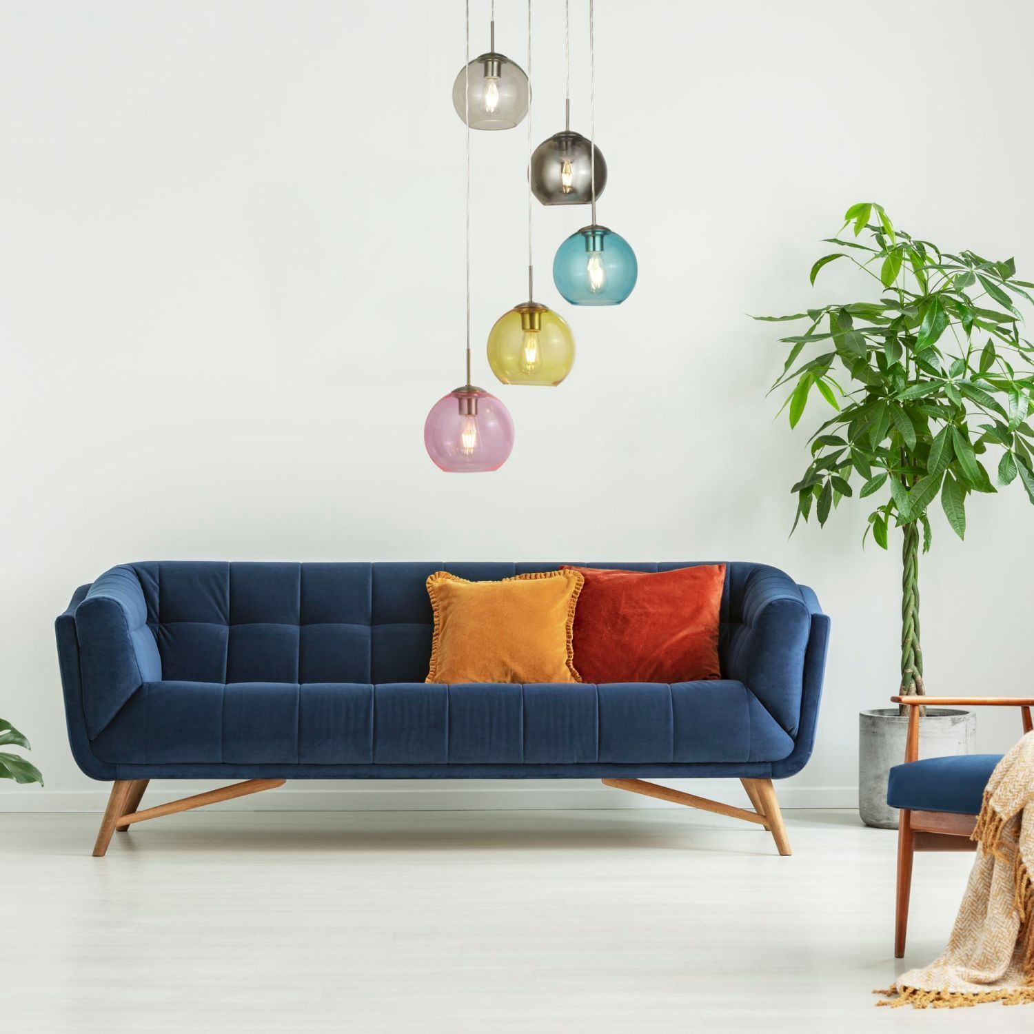Hängeleuchte Glas Ø 50 cm 5-flammig E27 Bunt Chrom Couch, Mobiliar, Pflanze, Dekoration für Zuhause, Kissen