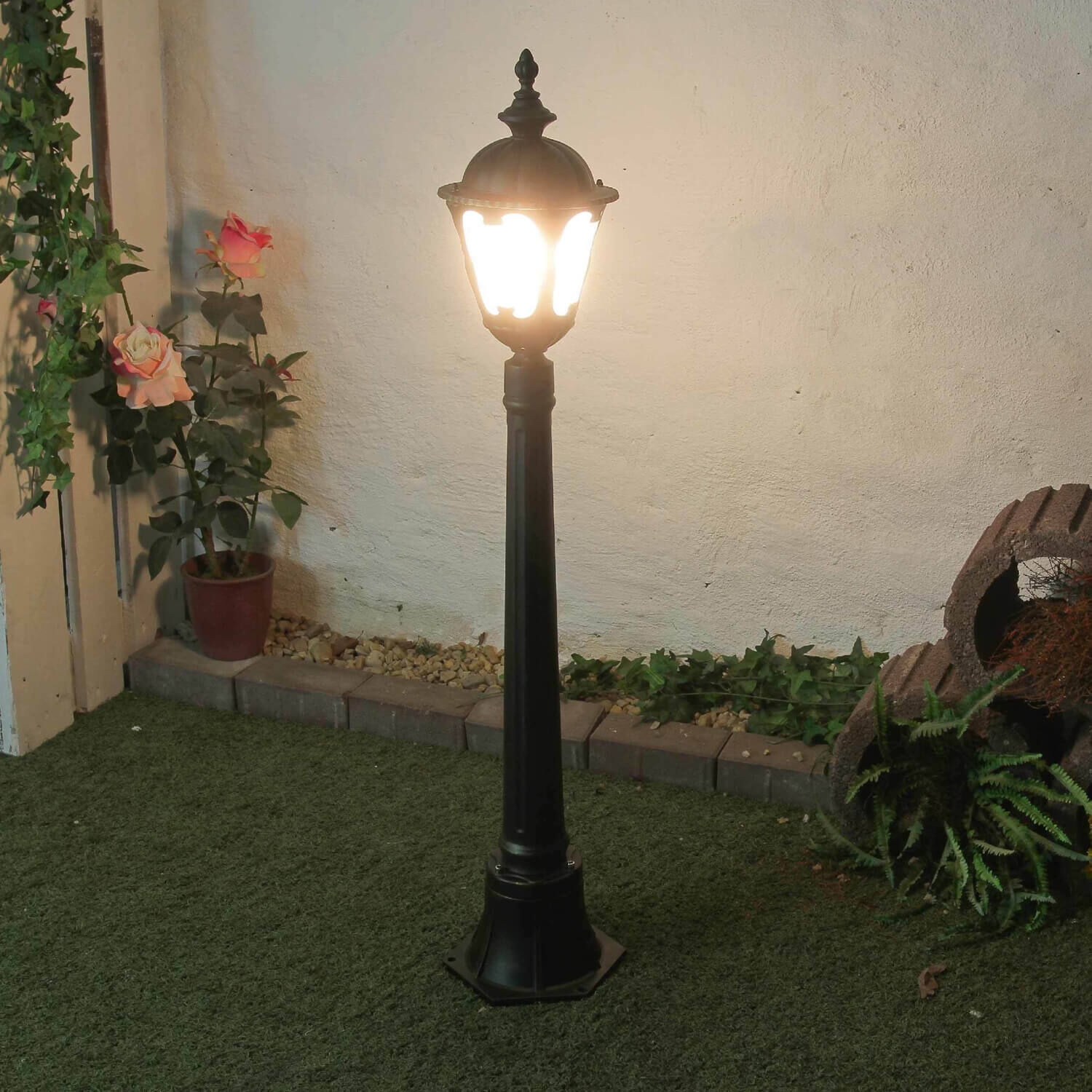 Laternenpfahl, Lampe