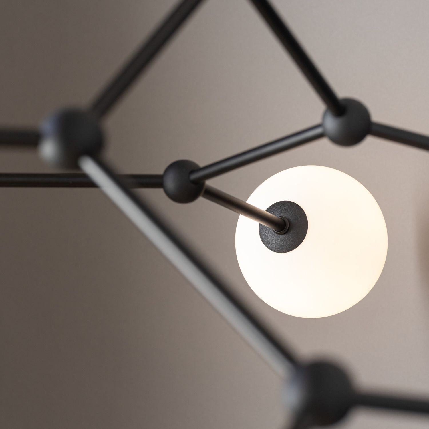 Große Deckenlampe Metall Glas 6-flammig 105 cm lang
