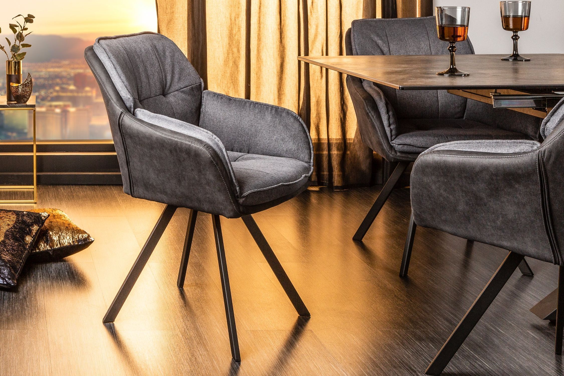 Fußboden, Mobiliar, Bodenbeläge, Stuhl, Holz