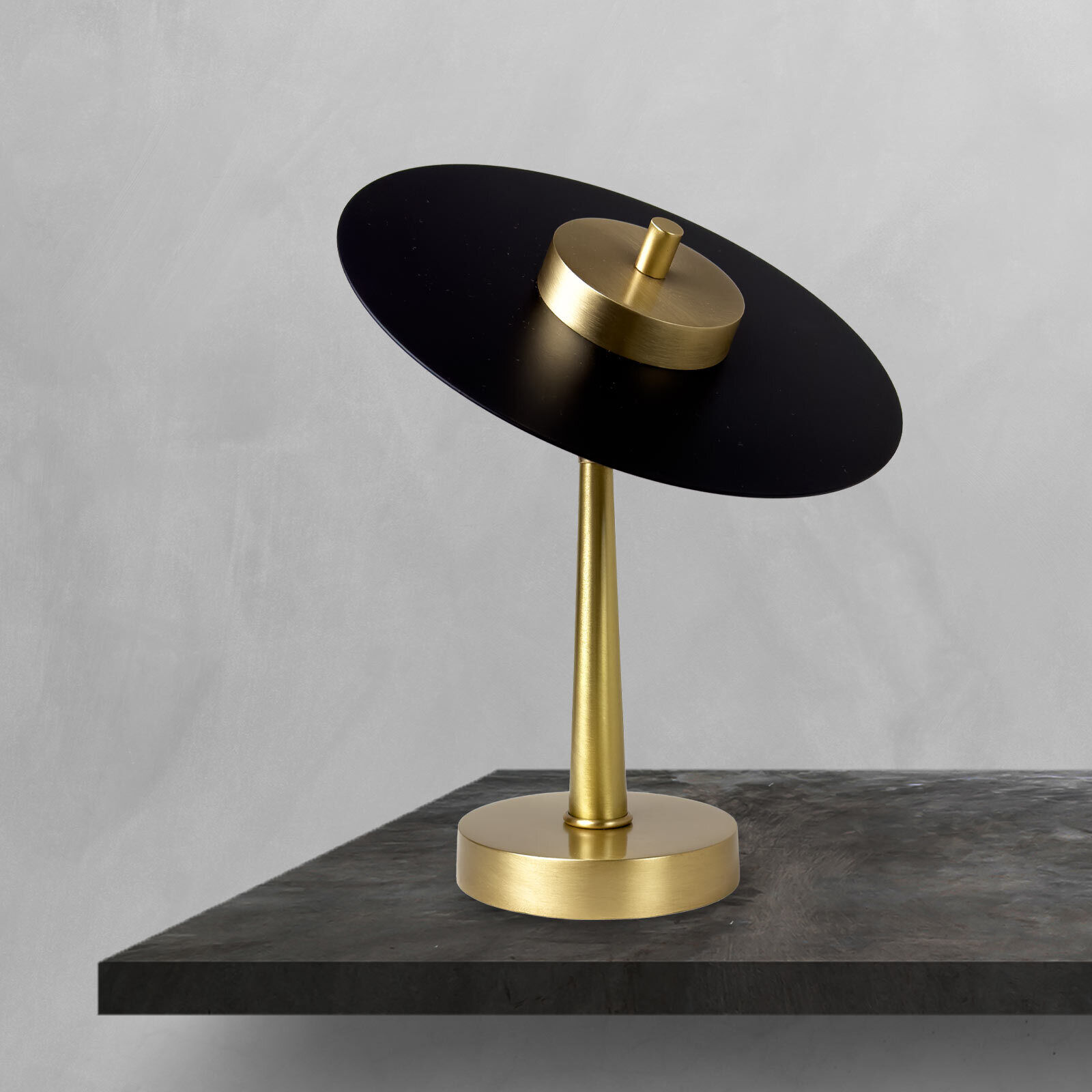 Lampe, Mobiliar, Tabelle