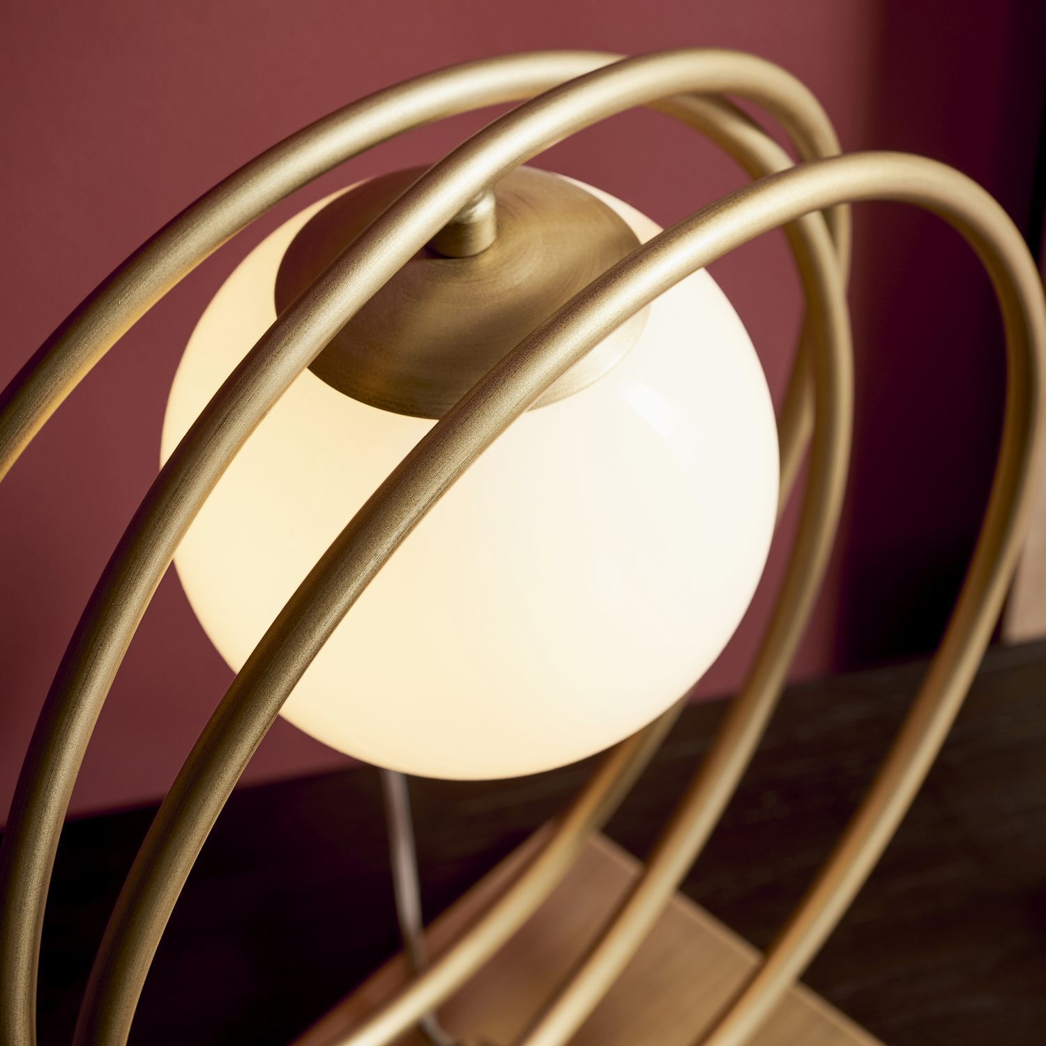 Tischleuchte Glas Metall 31 cm hoch in Gold Weiß