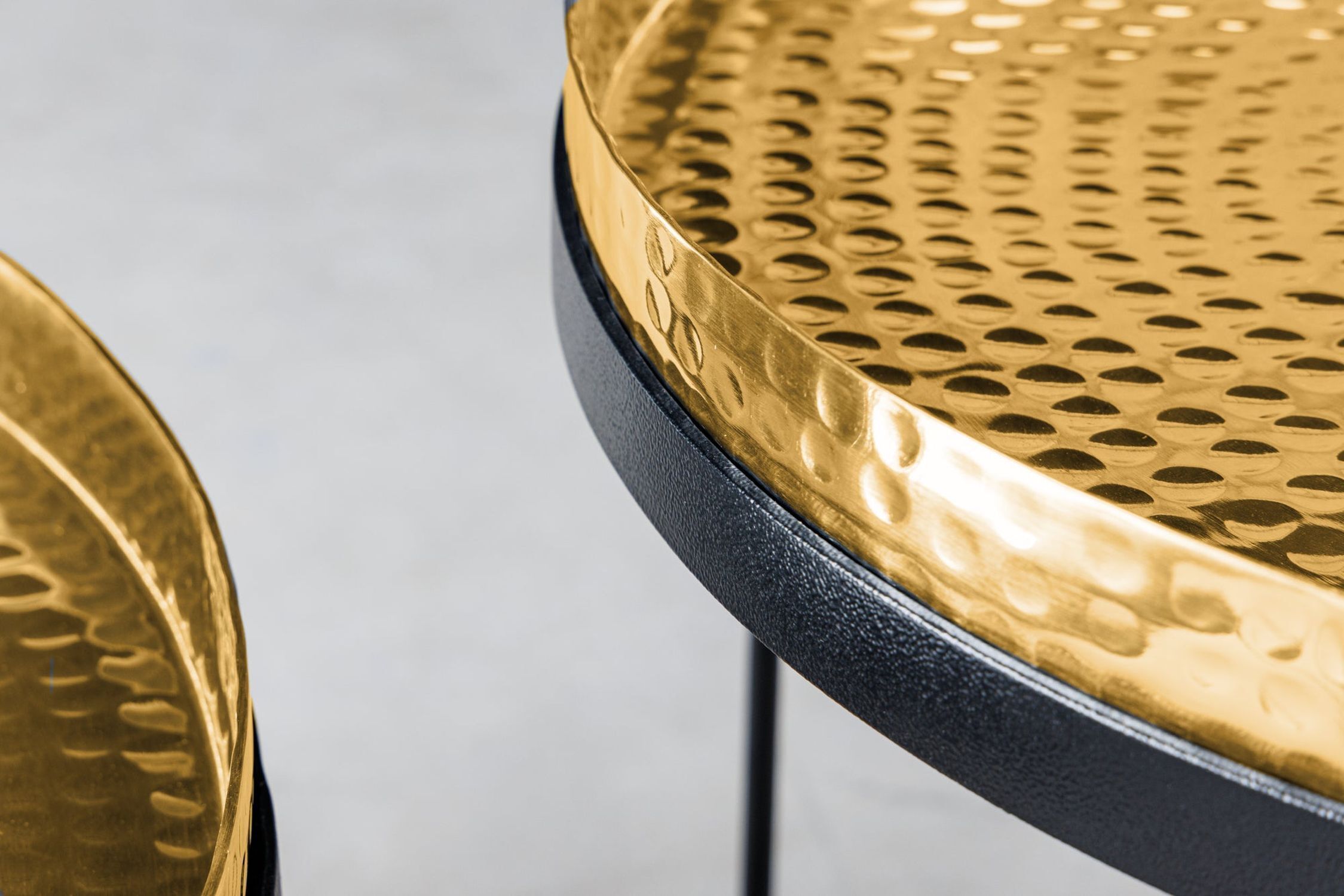 Couchtisch 2er Set in Gold Schwarz mit Tabletts Handarbeit Moebel, Tabelle, Tischplatte, Innenarchitektur, Gold