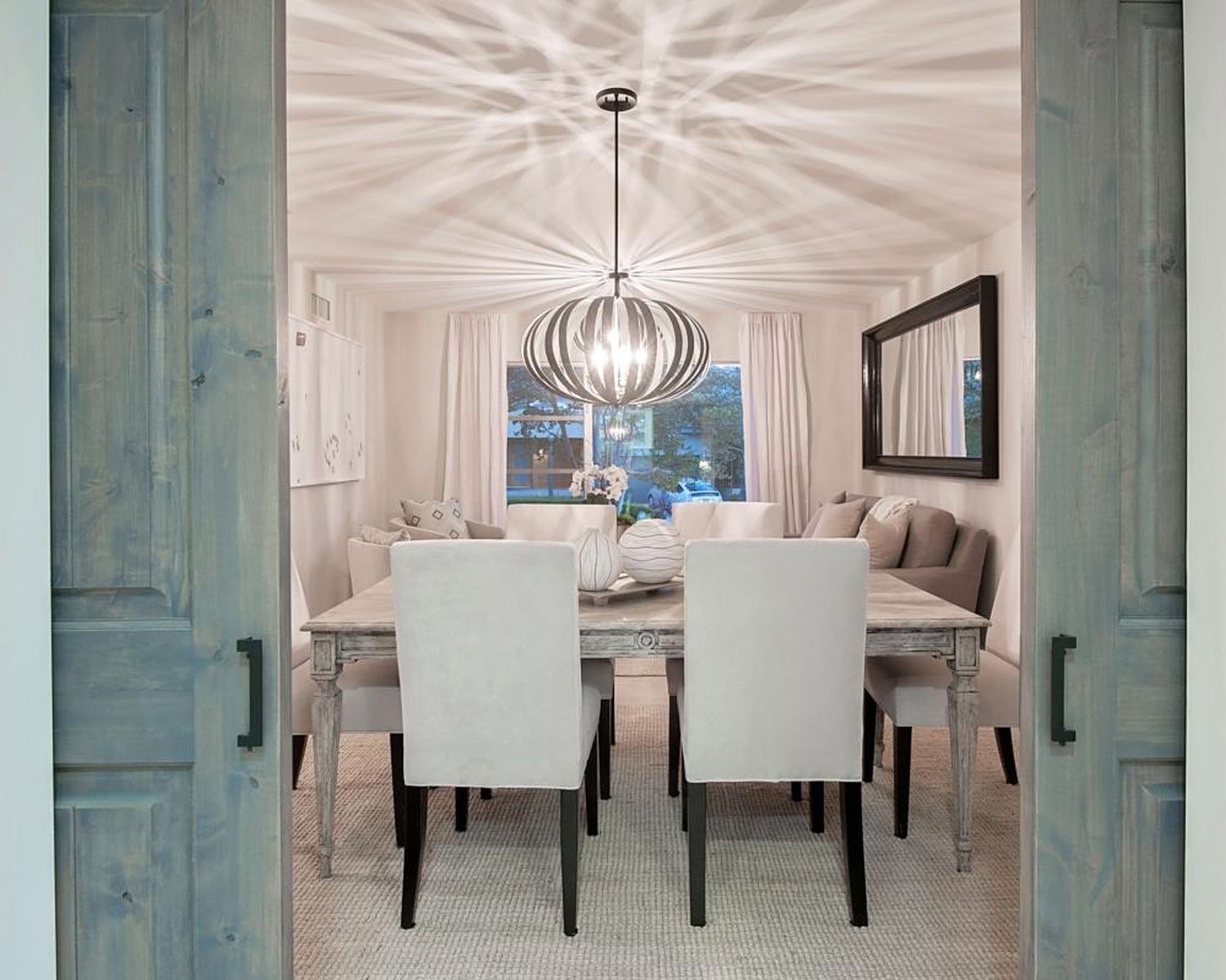 Esszimmer, Esstisch, Mobiliar, Tabelle, Innenarchitektur