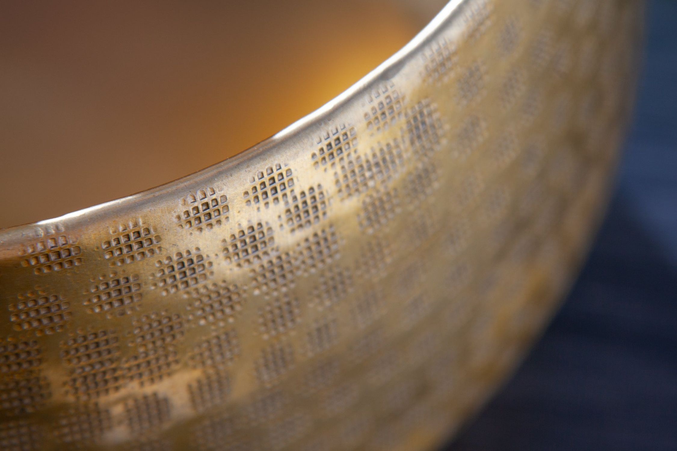 Übertopf 2er Set Metall in Gold Handarbeit Hammerschlag Schale, Tasse