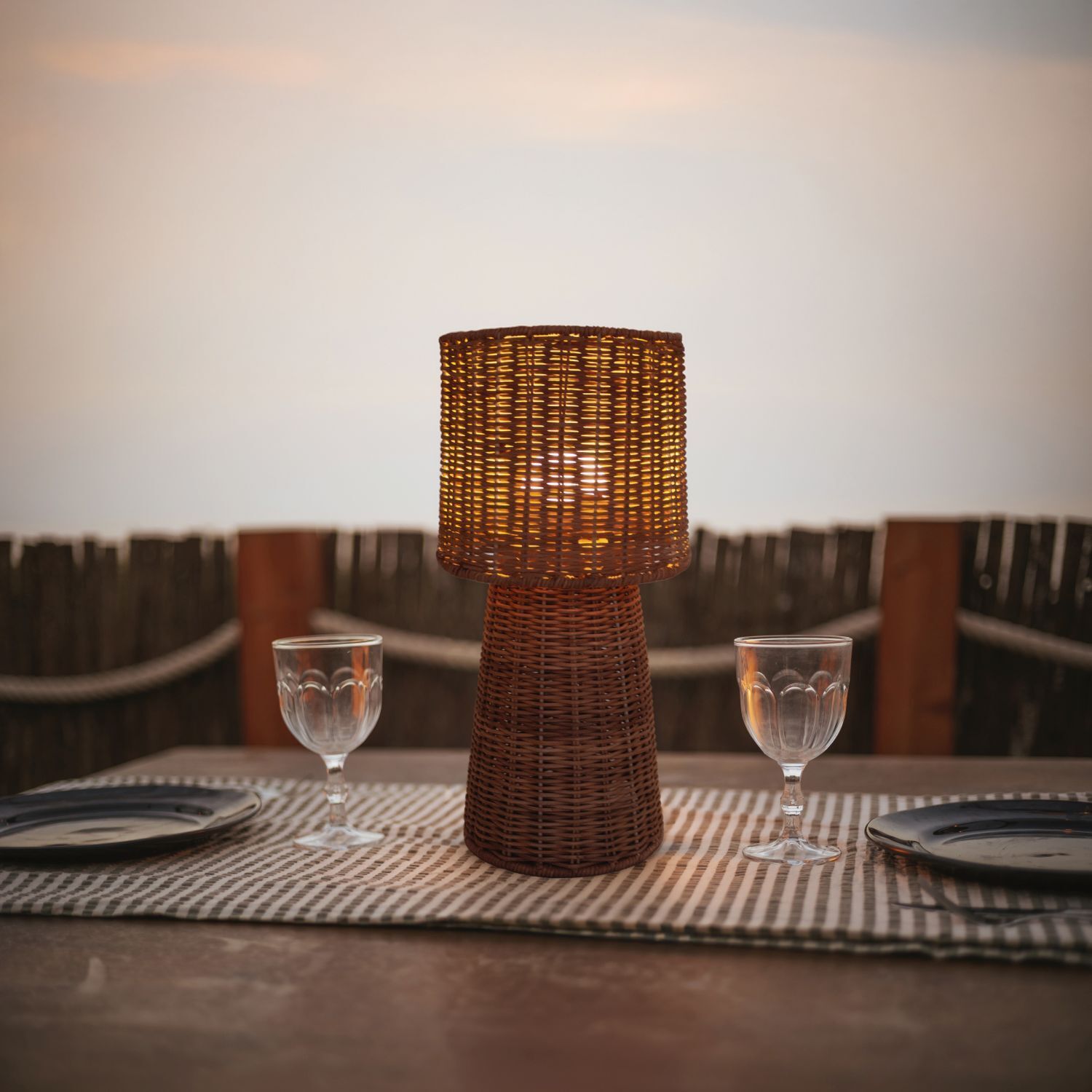 Tischlampe, Rattan, Lichterdesign, Tischbeleuchtung, Outdoor