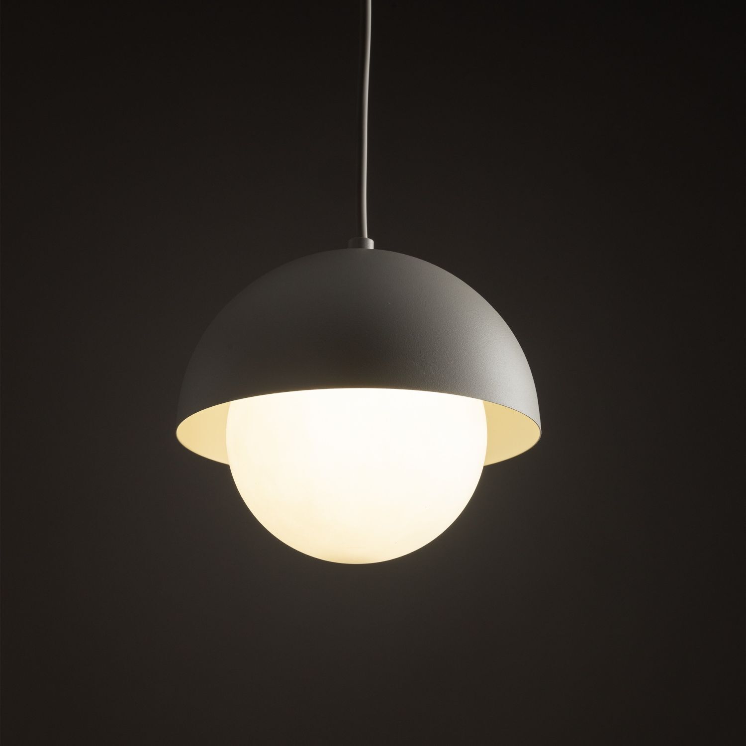 Hängeleuchte Glas Metall Ø 17 cm Beige Weiß G9 Kugel Schirm