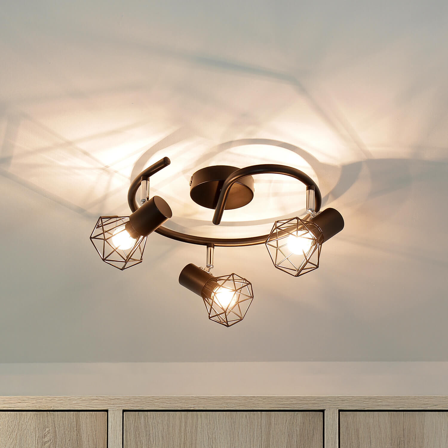 Geometrischer Spot Schwarz Metall Retro vielseitig MIA