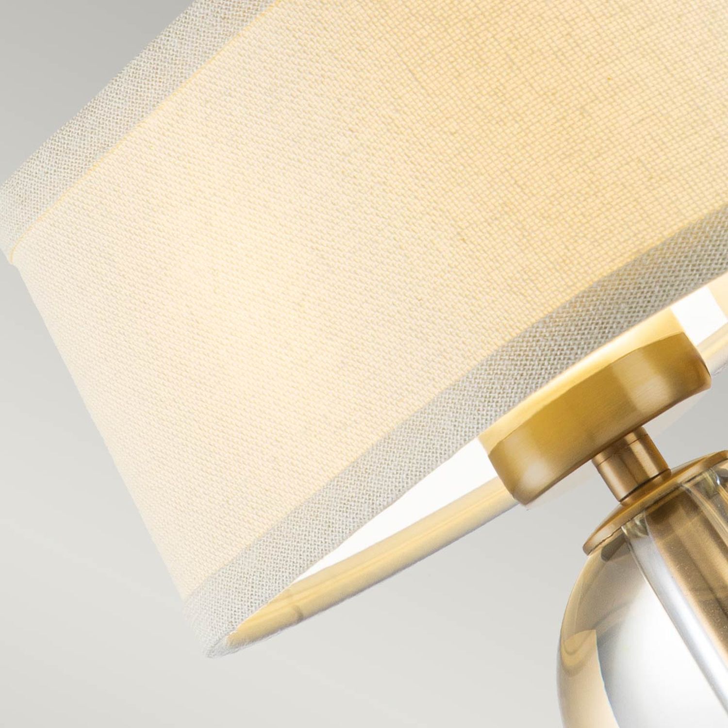 Wandlampe mit LED G9 in Messing Creme Stoffschirm