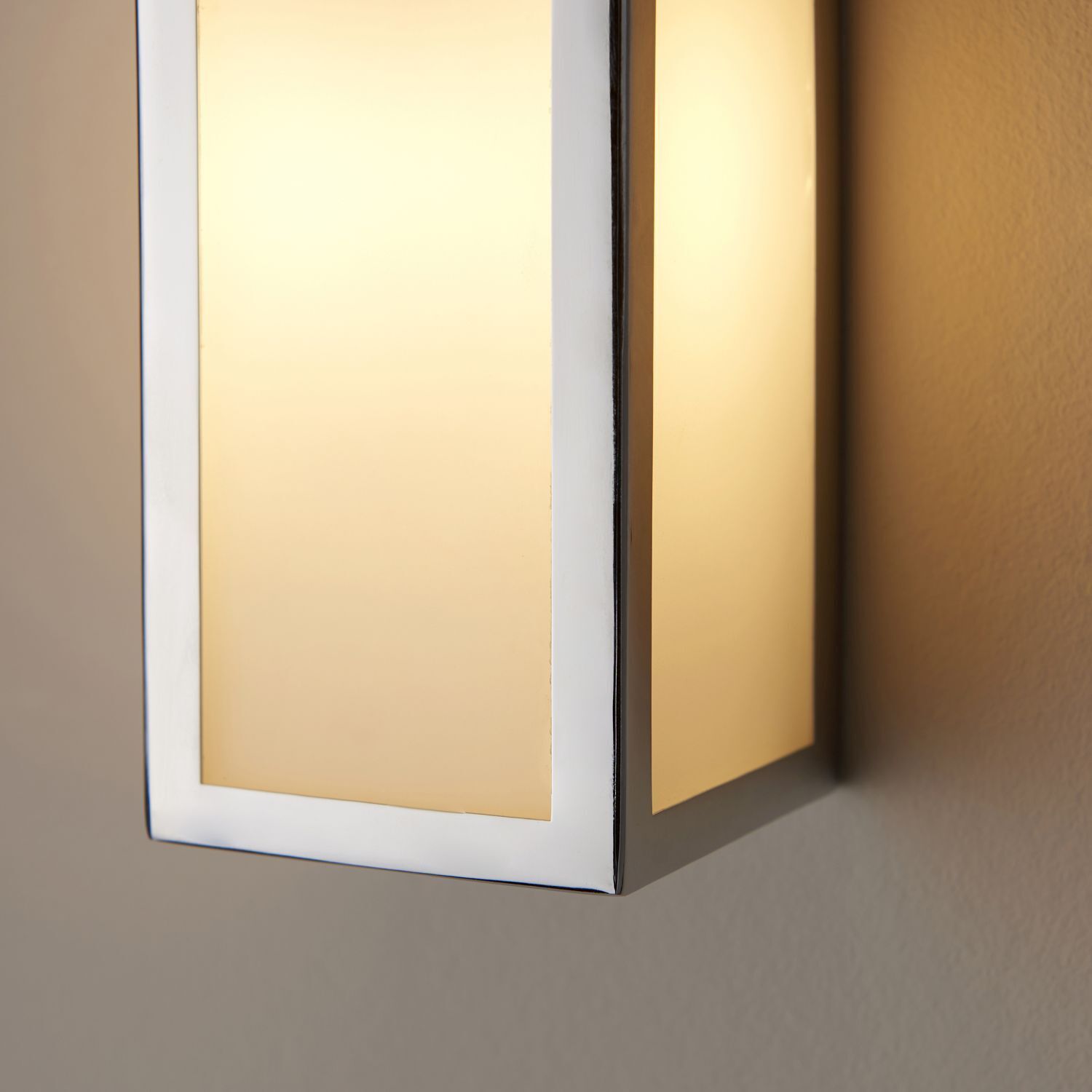 Badezimmerlampe Wand IP44 Glas Metall H: 21,5 cm Chrom Weiß G9