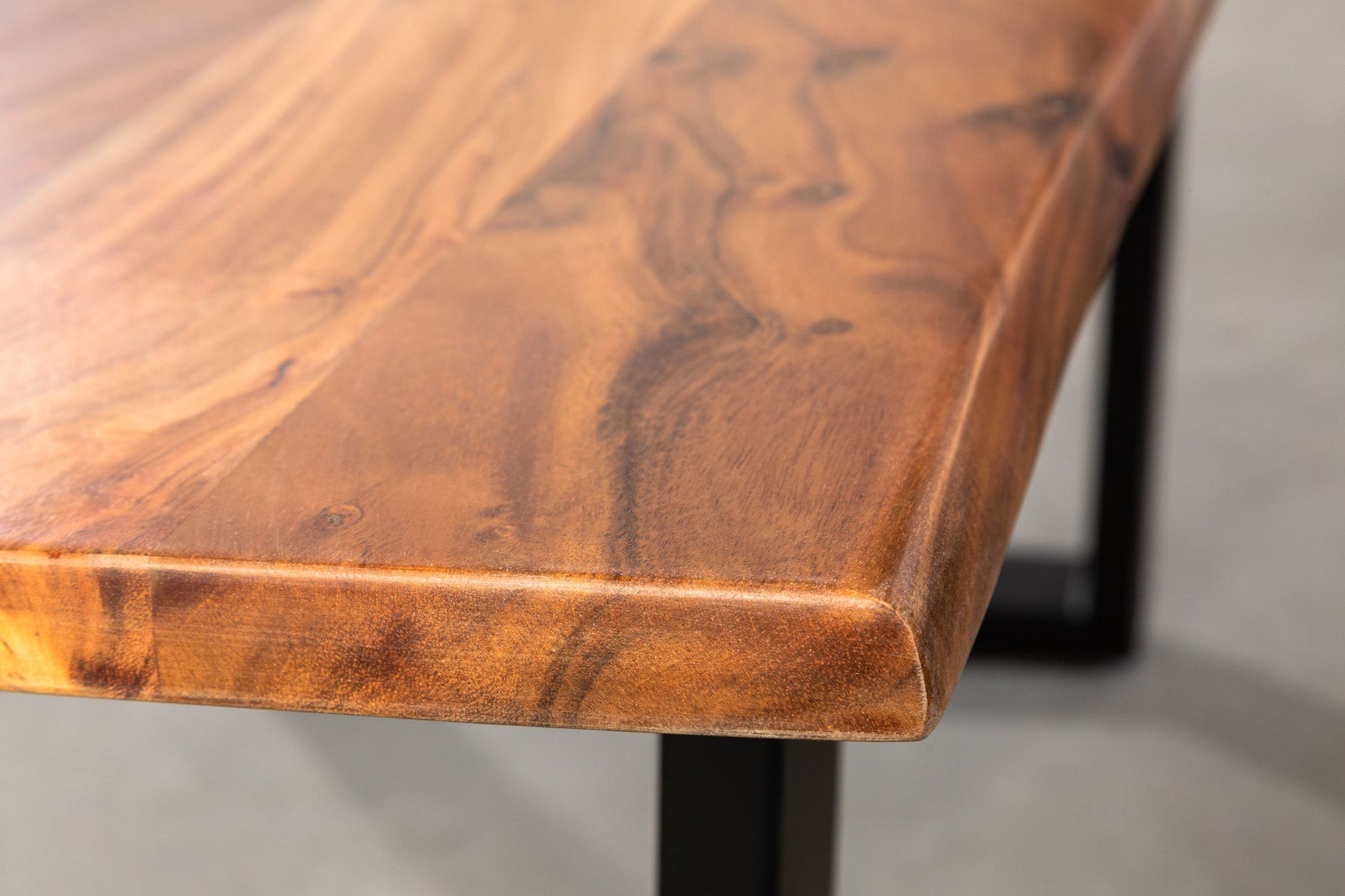 Couchtisch Akazienholz Metall Baumkante 120 x 60 cm Hartholz, Holz, Gebeiztes Holz, Tabelle, Tischplatte