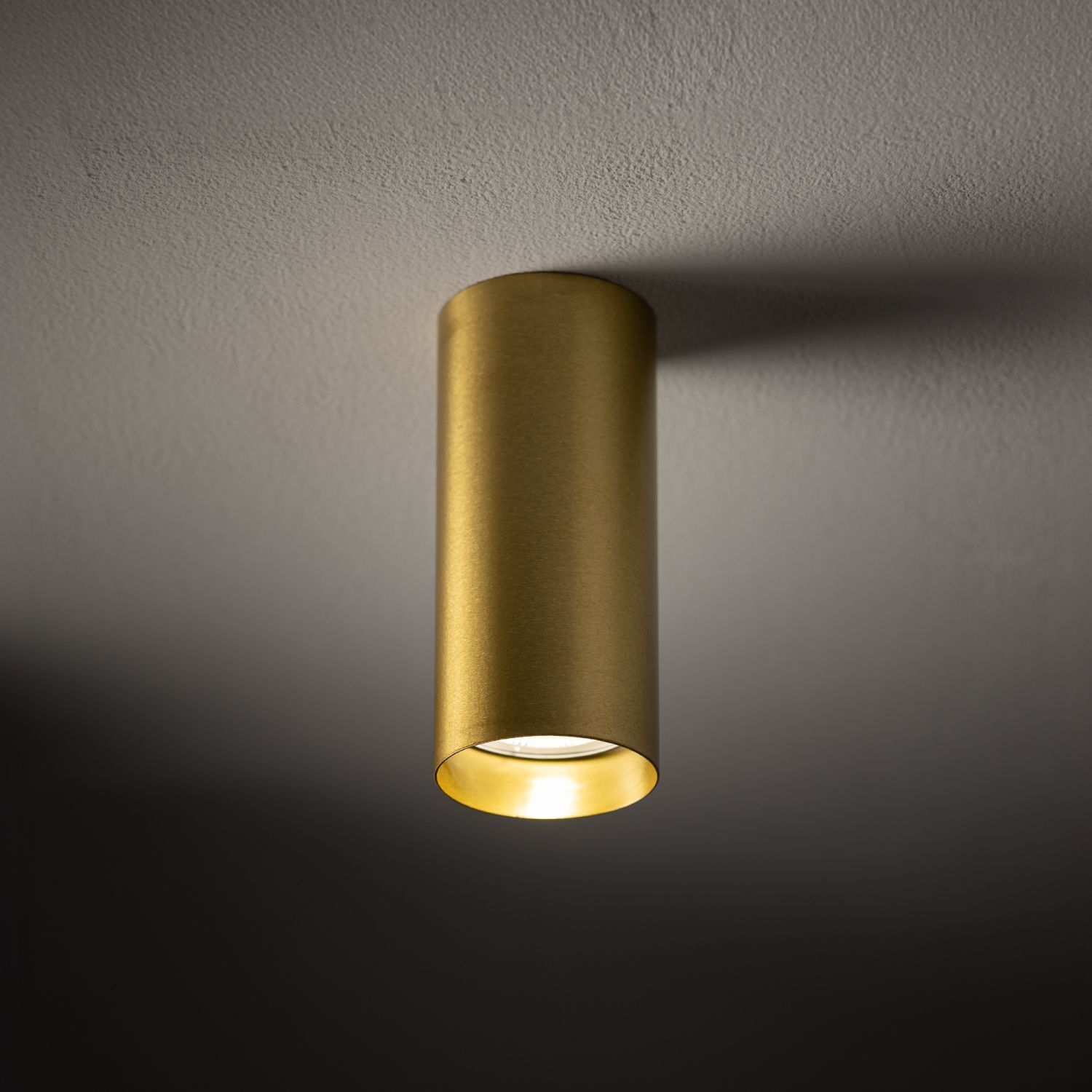 Deckenstrahler Stahl GU10 in Messing Ø5,5 cm Zylinder Beleuchtung, Lampe, Deckenleuchte