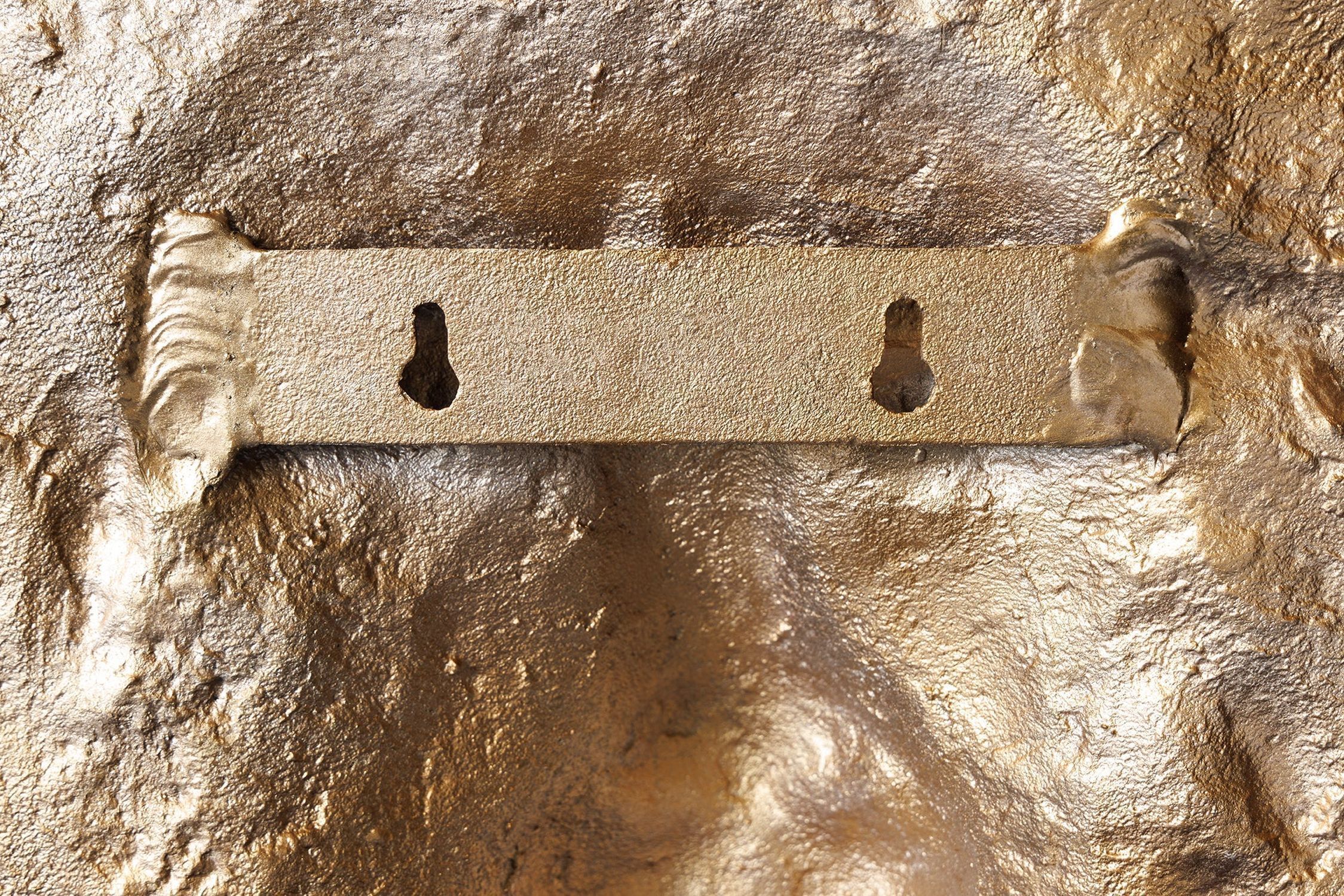 Wanddeko in Gold Löwenkopf H: 58 cm groß Handarbeit Metall