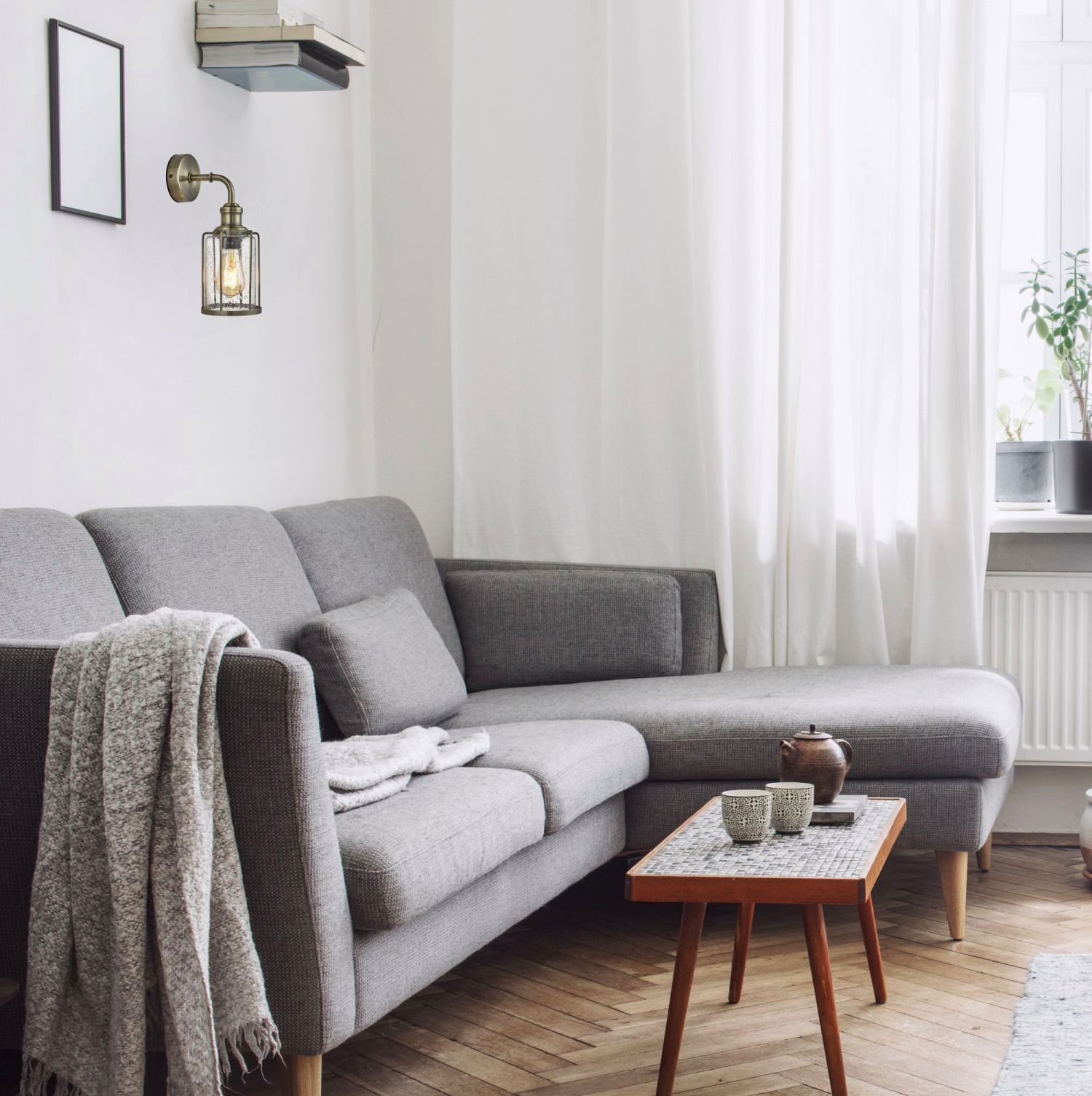 Wandleuchte E27 in Messing Antik Klar Glas Metall Vintage Couch, Mobiliar, Lampe, Dekoration für Zuhause, Tabelle