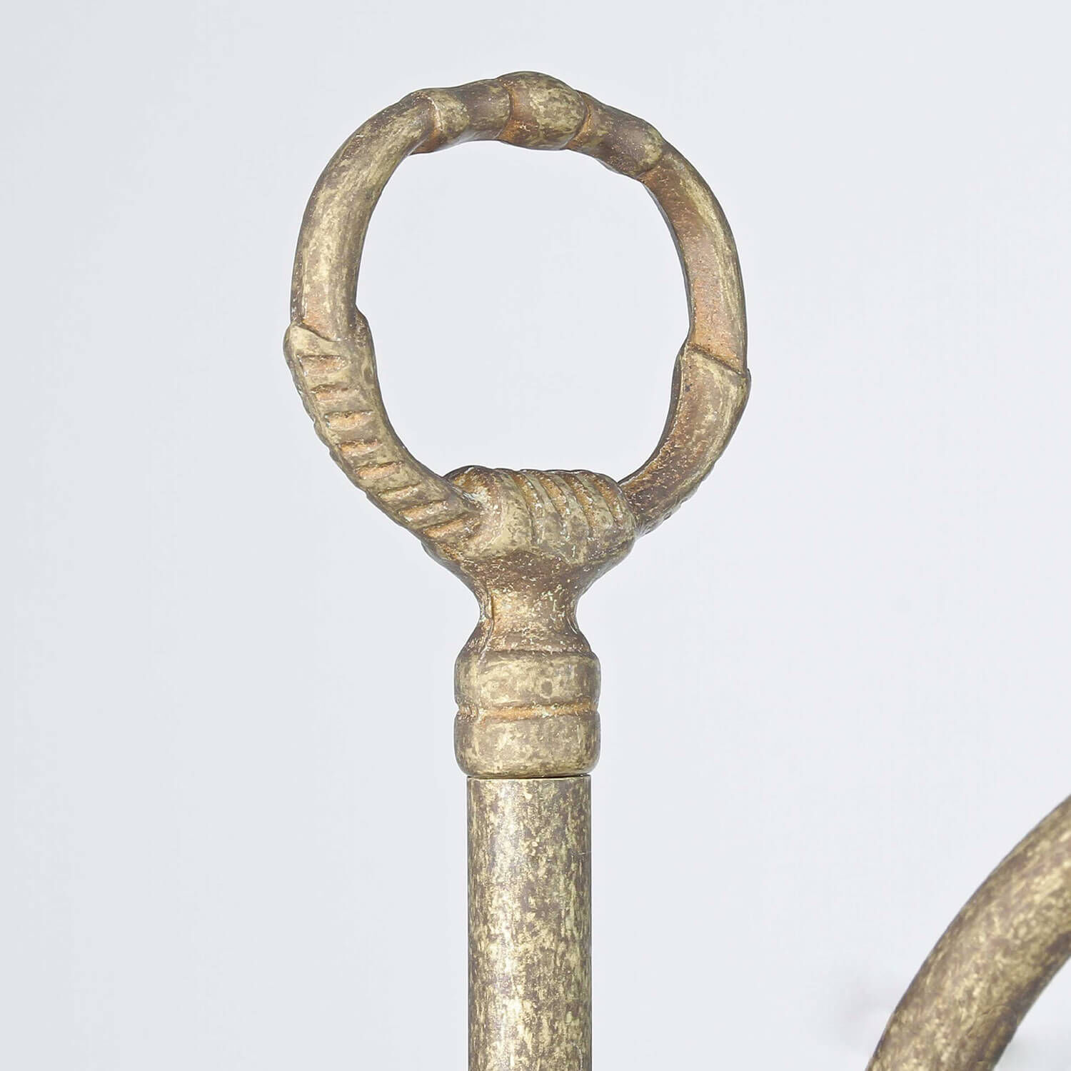 Tischlampe Messing in Antik Bronze Person