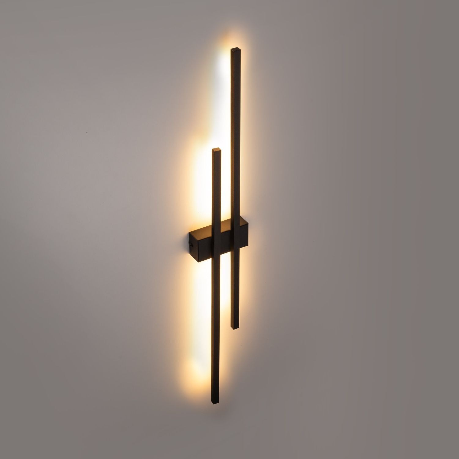 LED Wandleuchte Schwarz 90 cm hoch indirektes Licht 3000 K Kreuz, Symbol, Beleuchtung, Schwert, Waffe