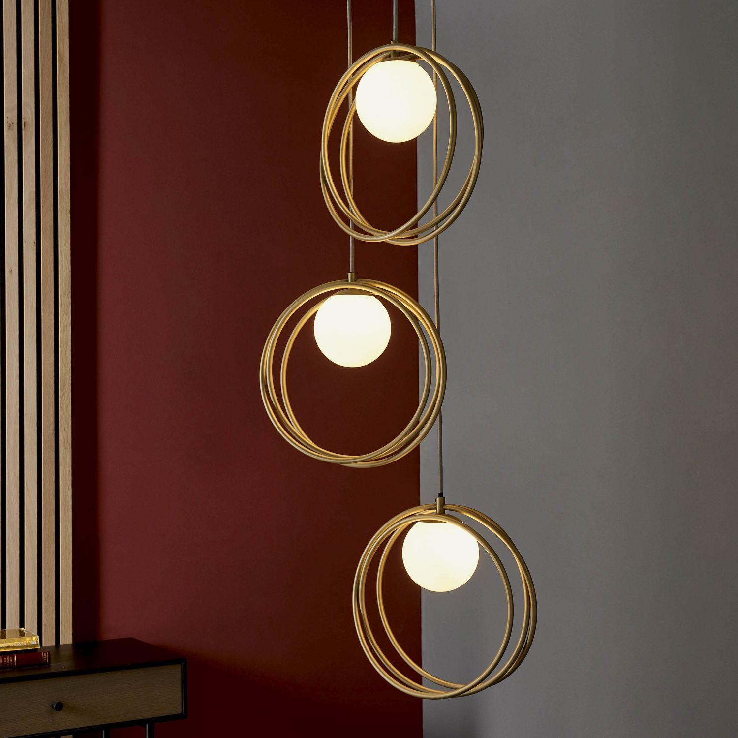 Hängelampe 3-flammig Metall Glas höhenverstellbar Gold Weiß G9