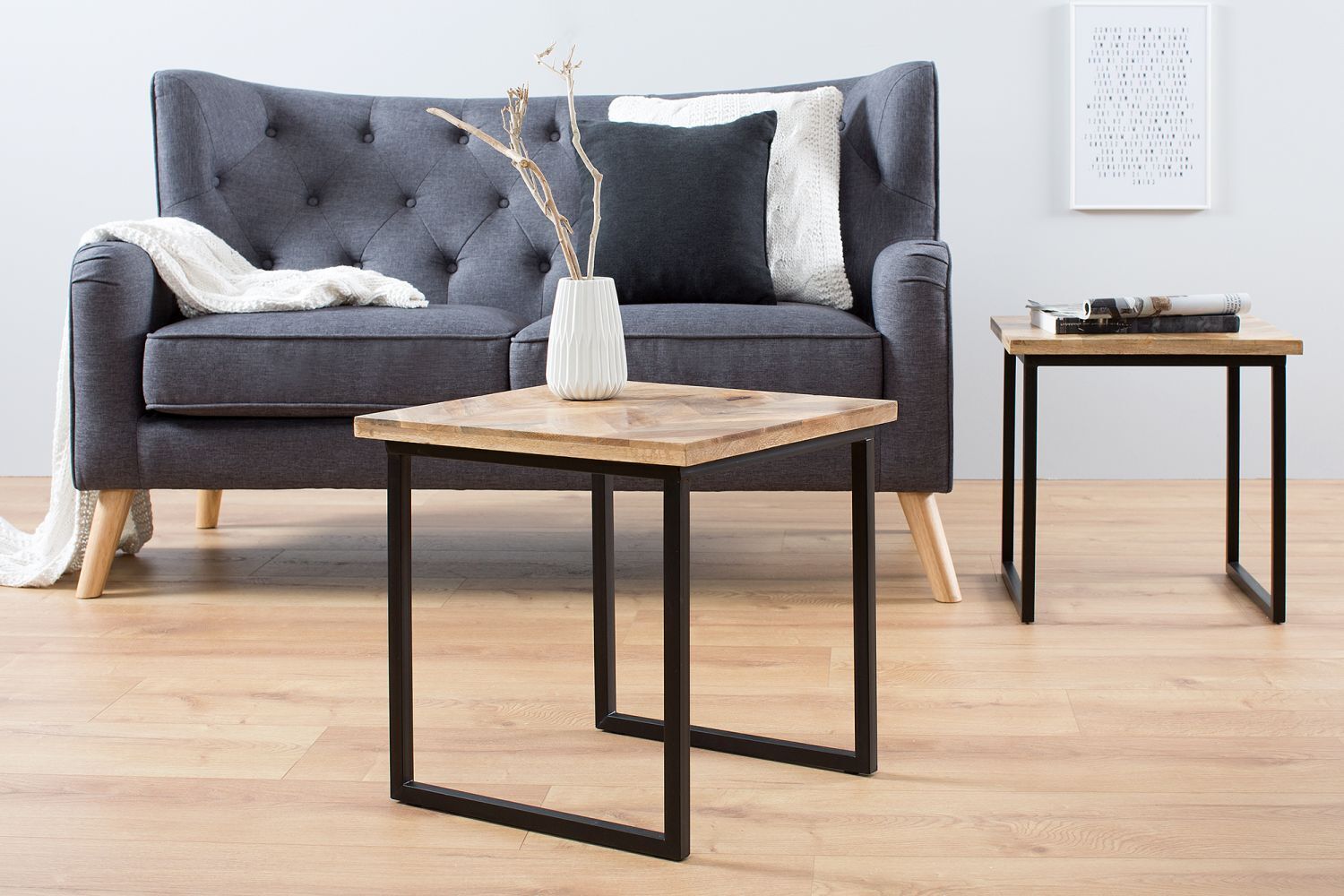 Kaffeetisch, Mobiliar, Tabelle, Innenarchitektur, Couch