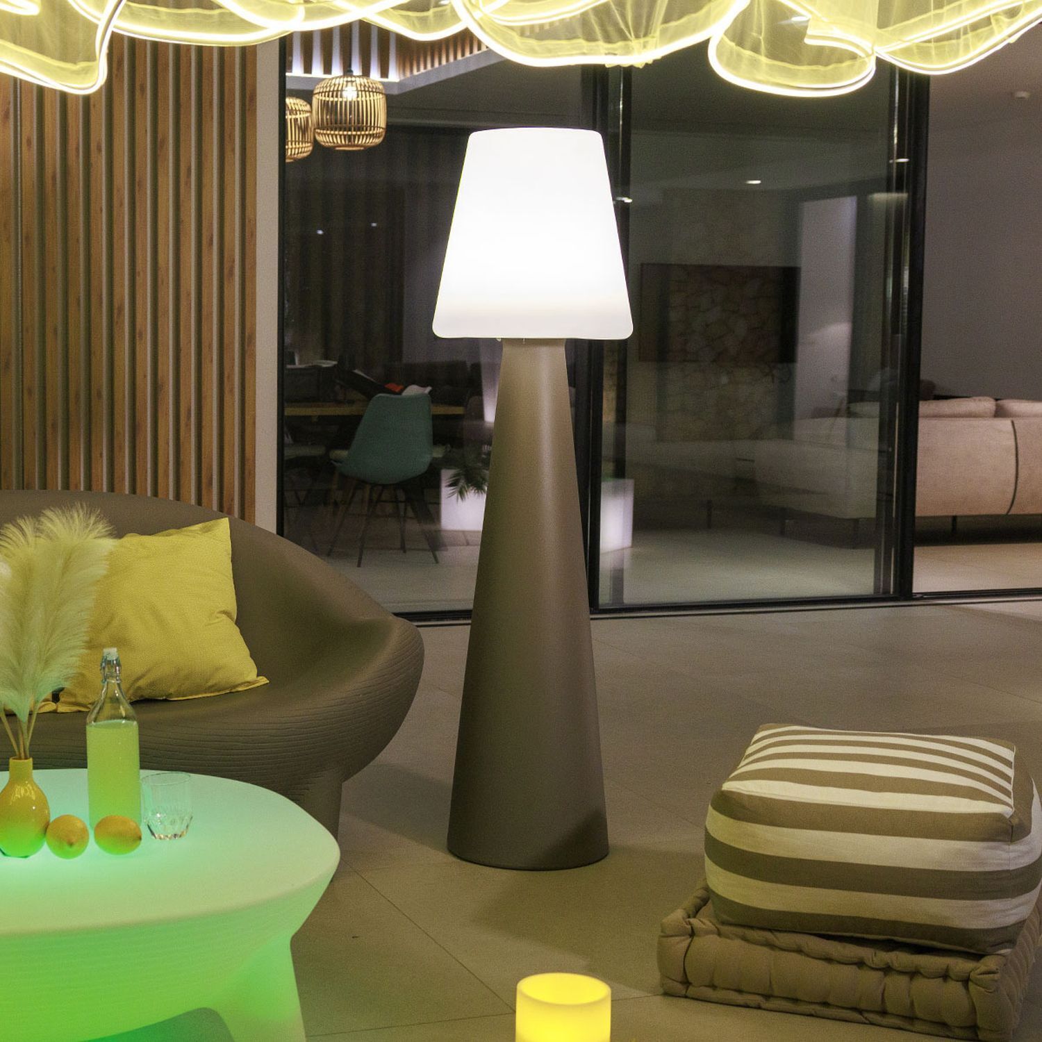 LED Akku Stehleuchte dimmbar IP65 3000-6500 K Taupe