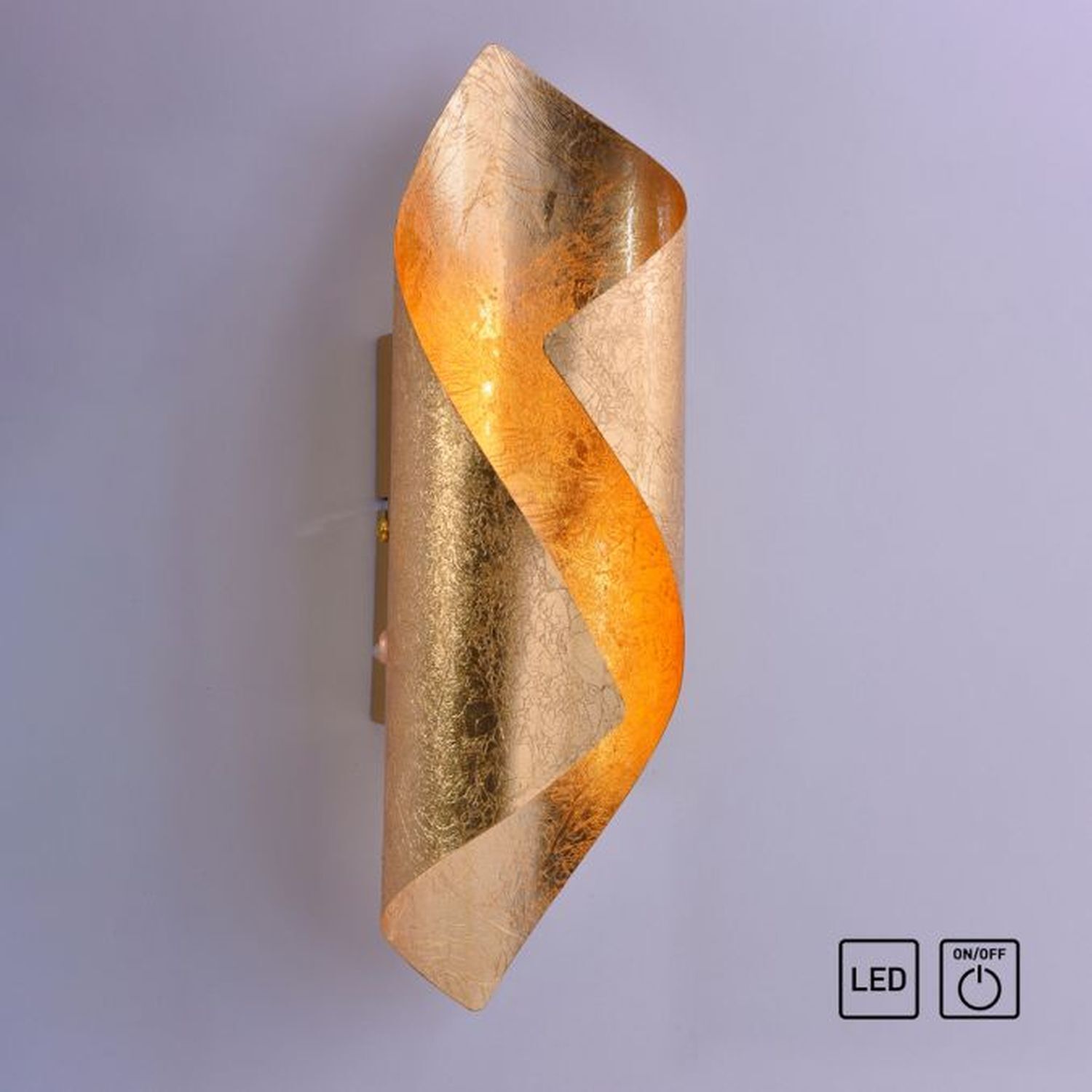 Stilvolle LED Wandleuchte Schalter 3000 K in Blattgold Stilvolle LED Wandleuchte Schalter 3000 K in Blattgold