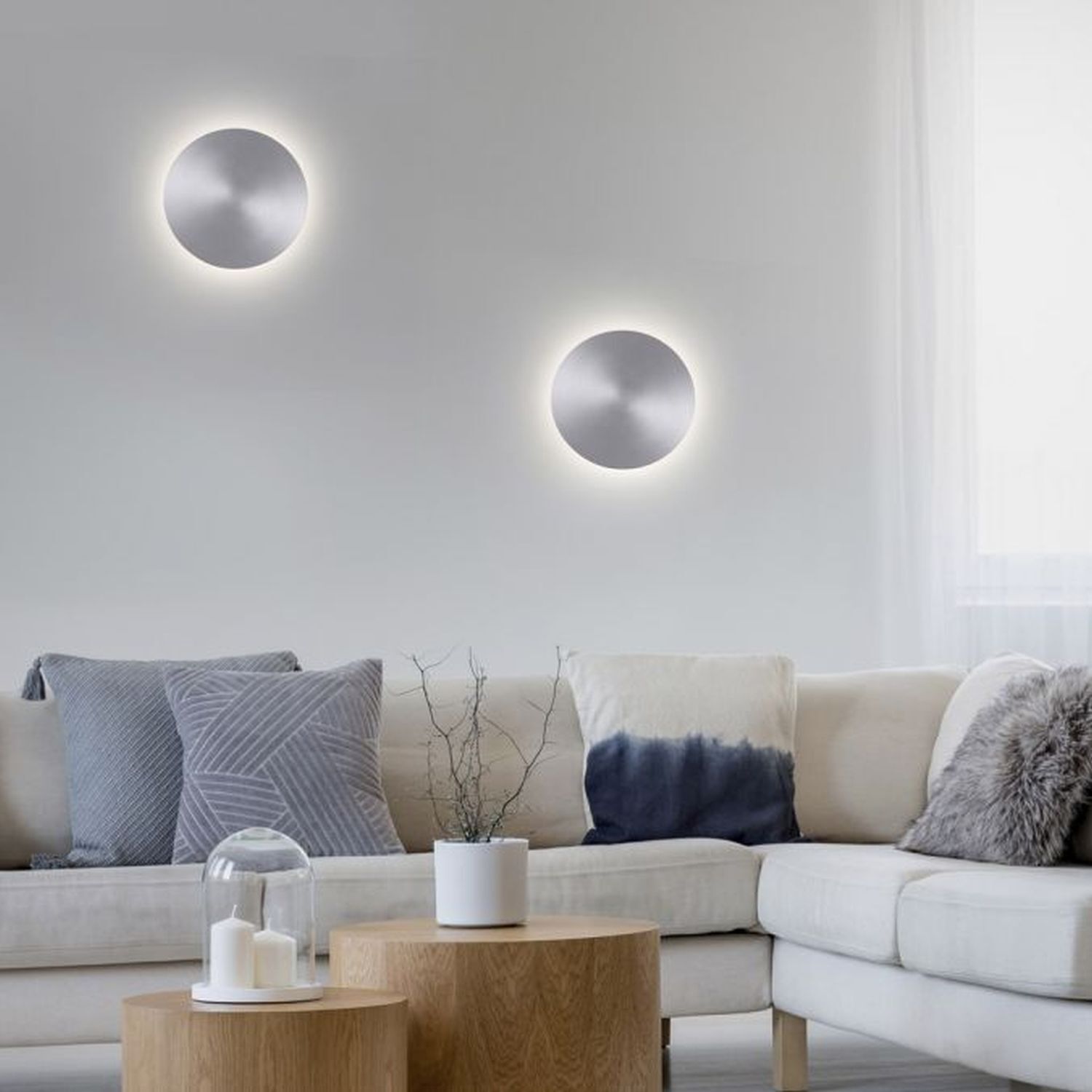LED Akku Wandlampe in Silber dimmbar mit Fernbedienung Dekoration für Zuhause, Couch, Wohnzimmer, Kissen, Innenarchitektur