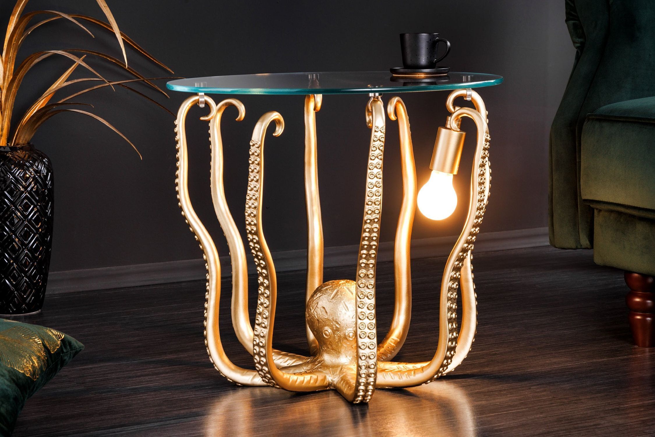 Lampe, Mobiliar, Tabelle, Tasse, Tischlampe