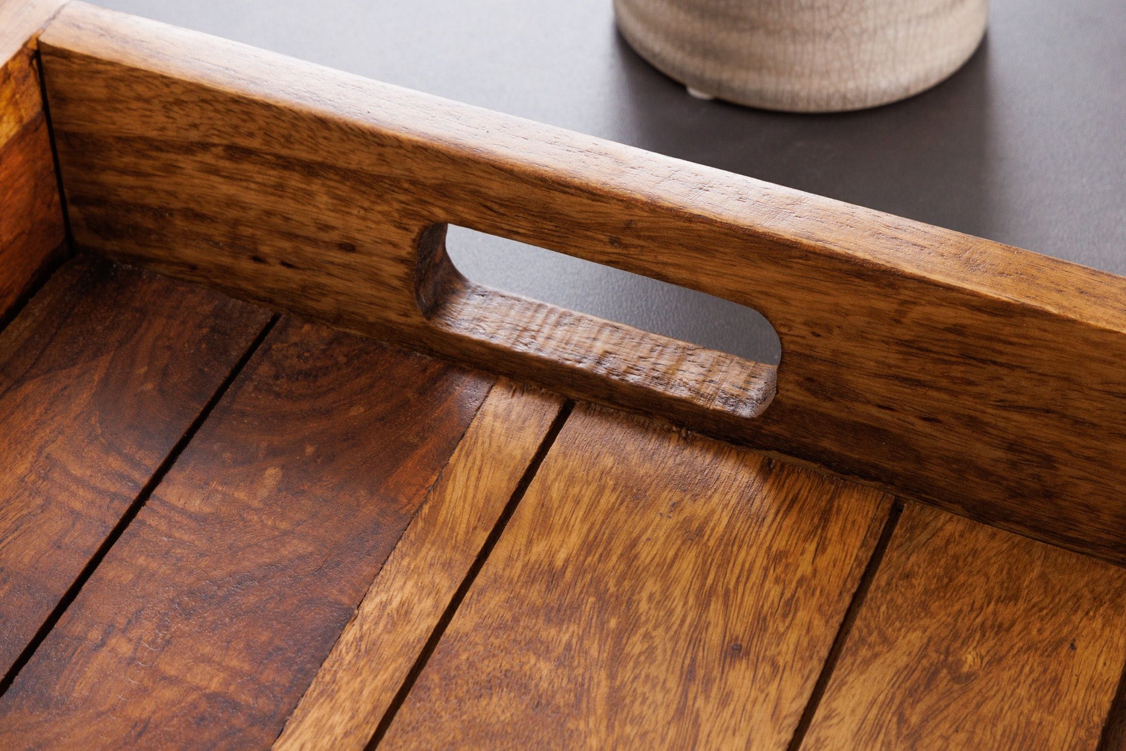 Tablett Holz Sheesham 29 x 44 cm mit Griffen Unikat Hartholz, Holz, Gebeiztes Holz, Drinnen, Innenarchitektur