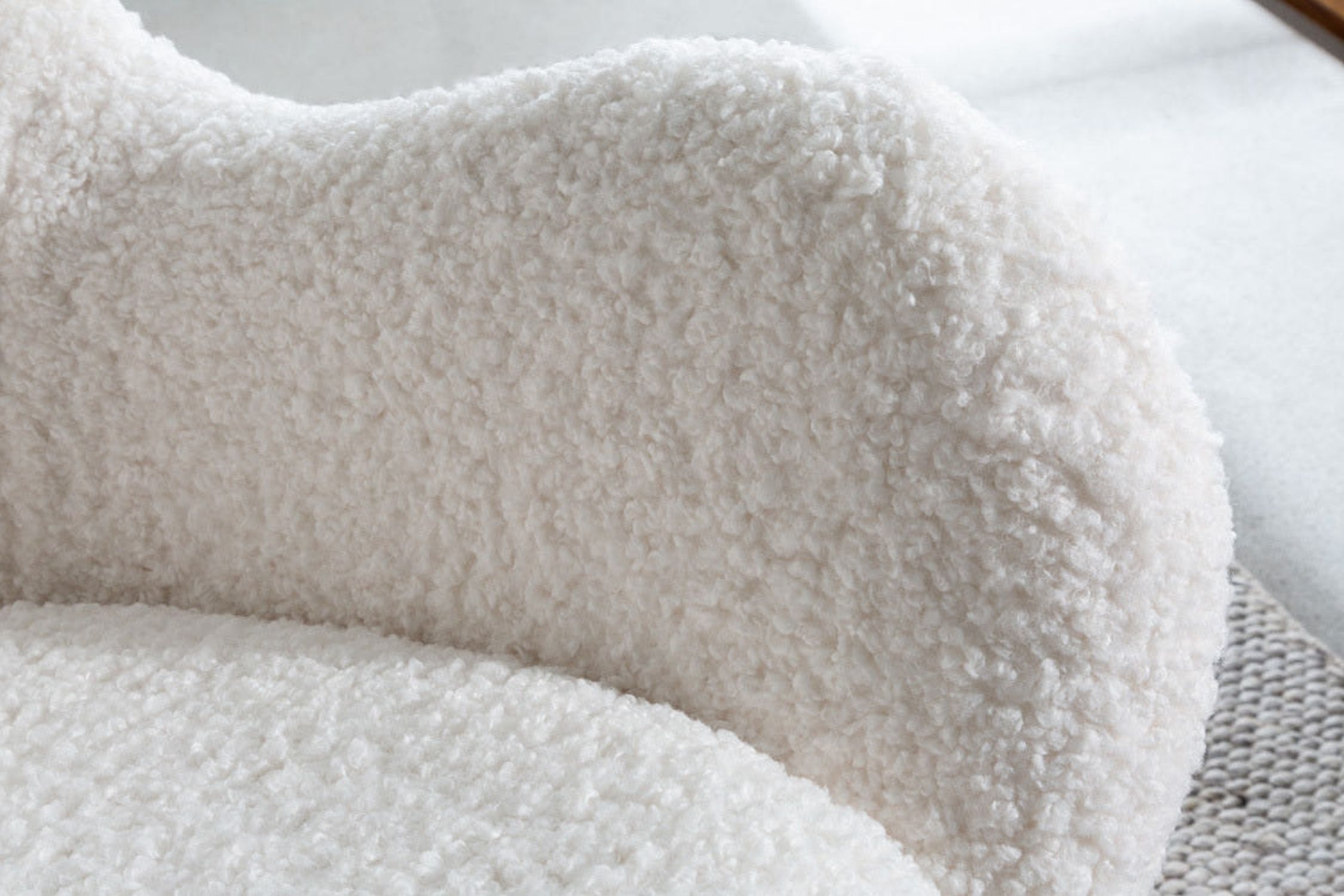 Schaukelstuhl Weiß Schwarz Bouclé Metall zum Lesen Stillen Dekoration für Zuhause, Kissen, Teppich, Kopfkissen