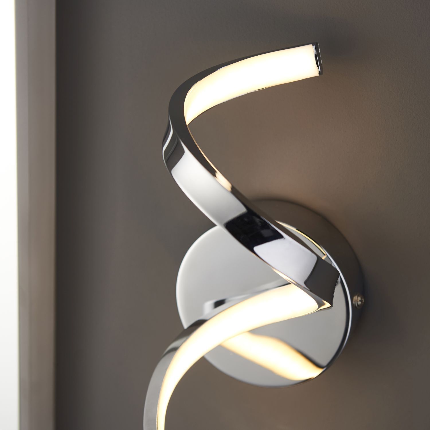 LED Wandlampe Bad IP44 34 cm hoch in Chrom 3000 K Modern