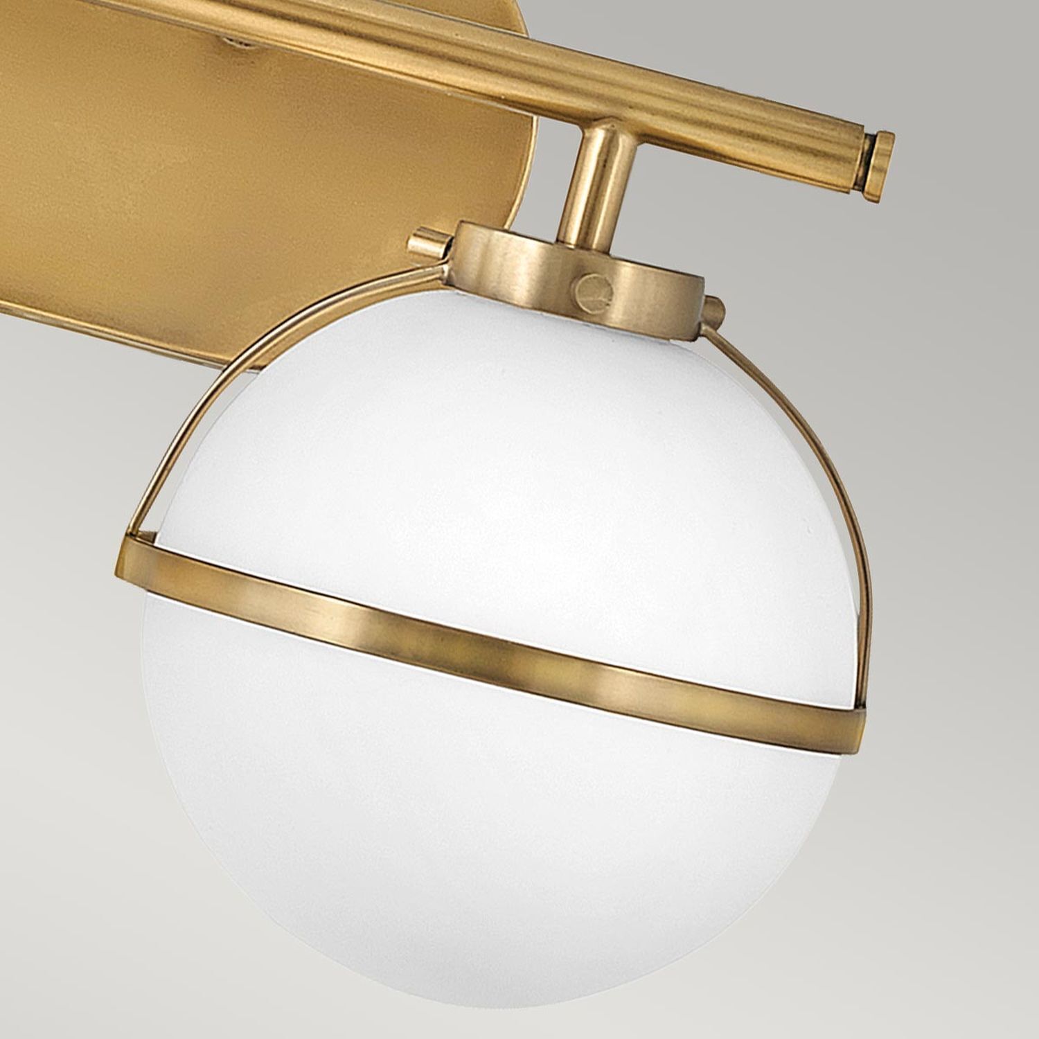Wandleuchte Badezimmer Kugelschirm IP44 38,1 cm breit 2x E14