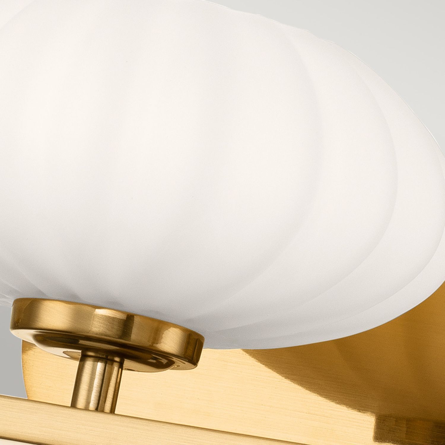 Wandlampe Spiegel 63,5 cm Metall Glas in Cold Weiß LED G9 IP44