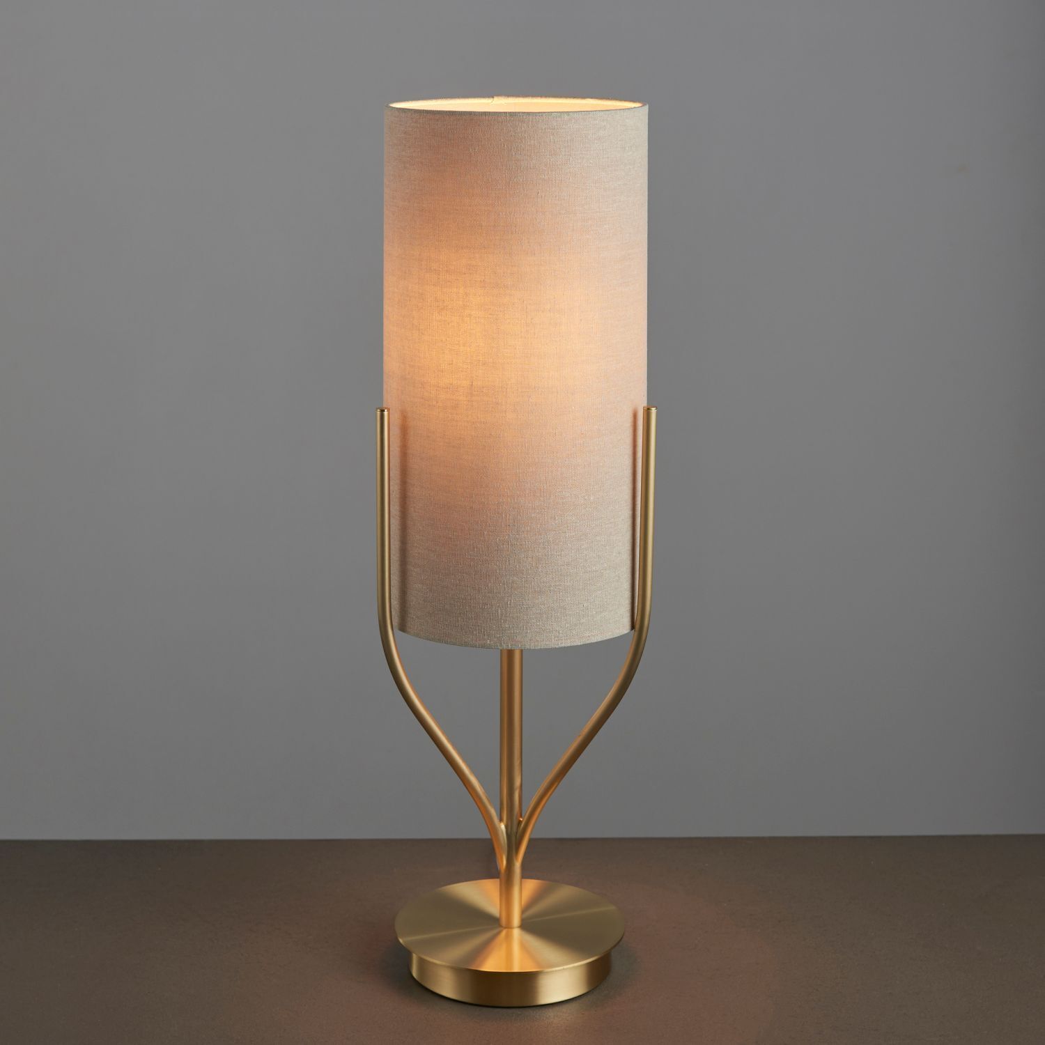 Tischlampe Stoff Metall 60 cm hoch in Messing Creme E27