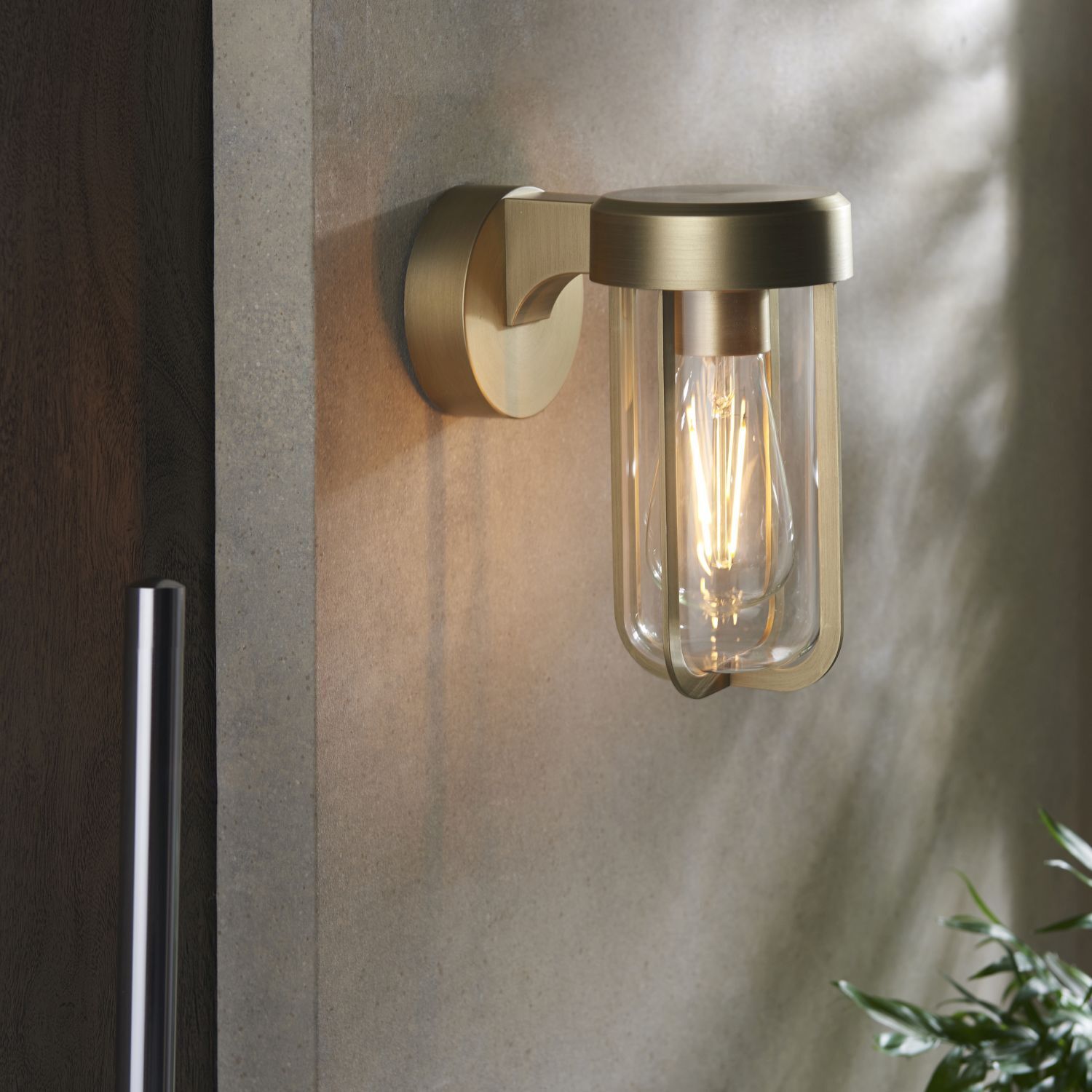 Wandleuchte außen E27 Aluminium Glas IP44 20,8 cm hoch in Gold