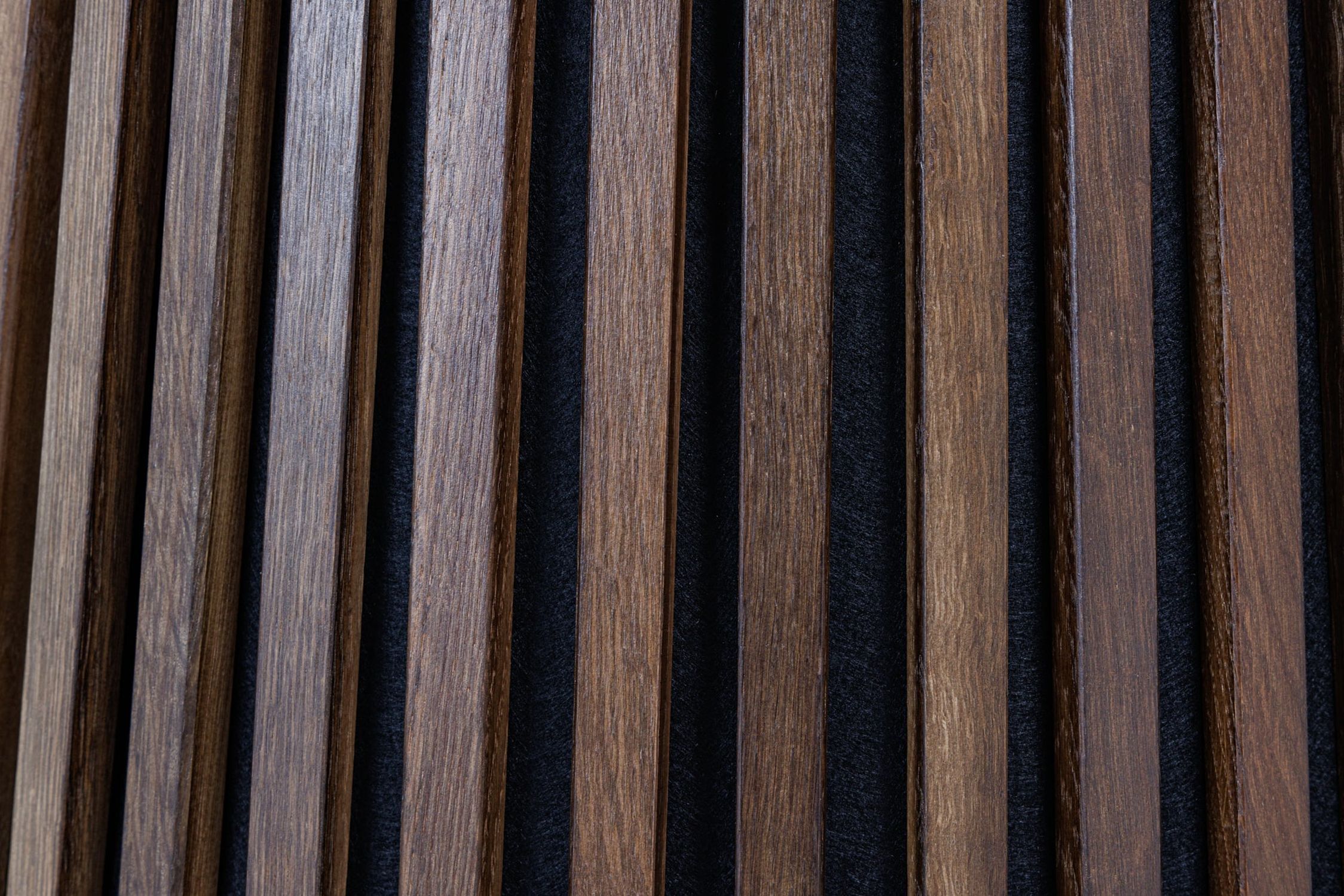 Runder Esstisch 120 cm Japandi Design in Natur Holz, Hartholz, Drinnen, Innenarchitektur, Gebeiztes Holz