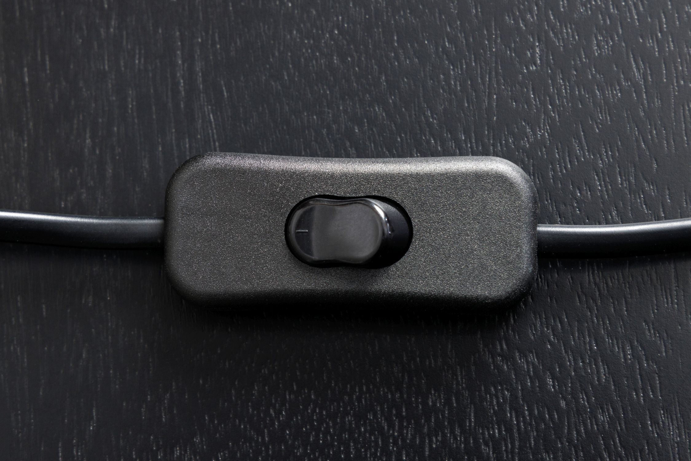 Blendarme Nachttischleuchte Holz Stoff E27 58 cm groß Adapter, Elektronik