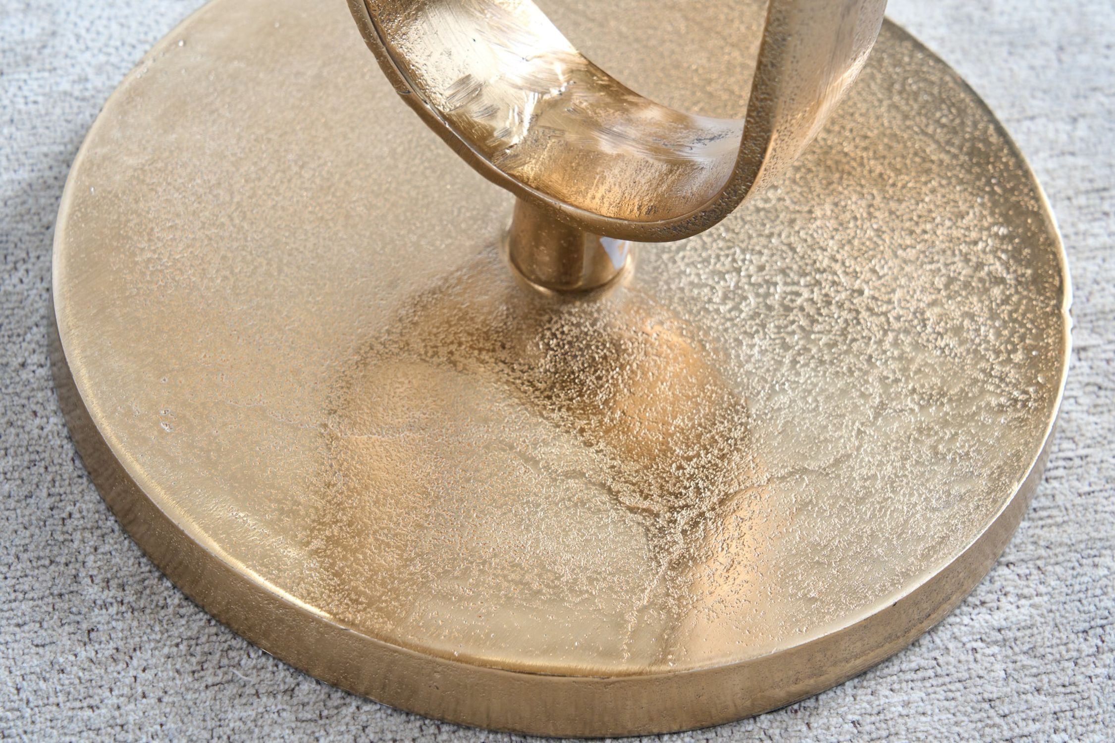 Beistelltisch Metall in Gold 45 x 45 cm Handarbeit Bronze