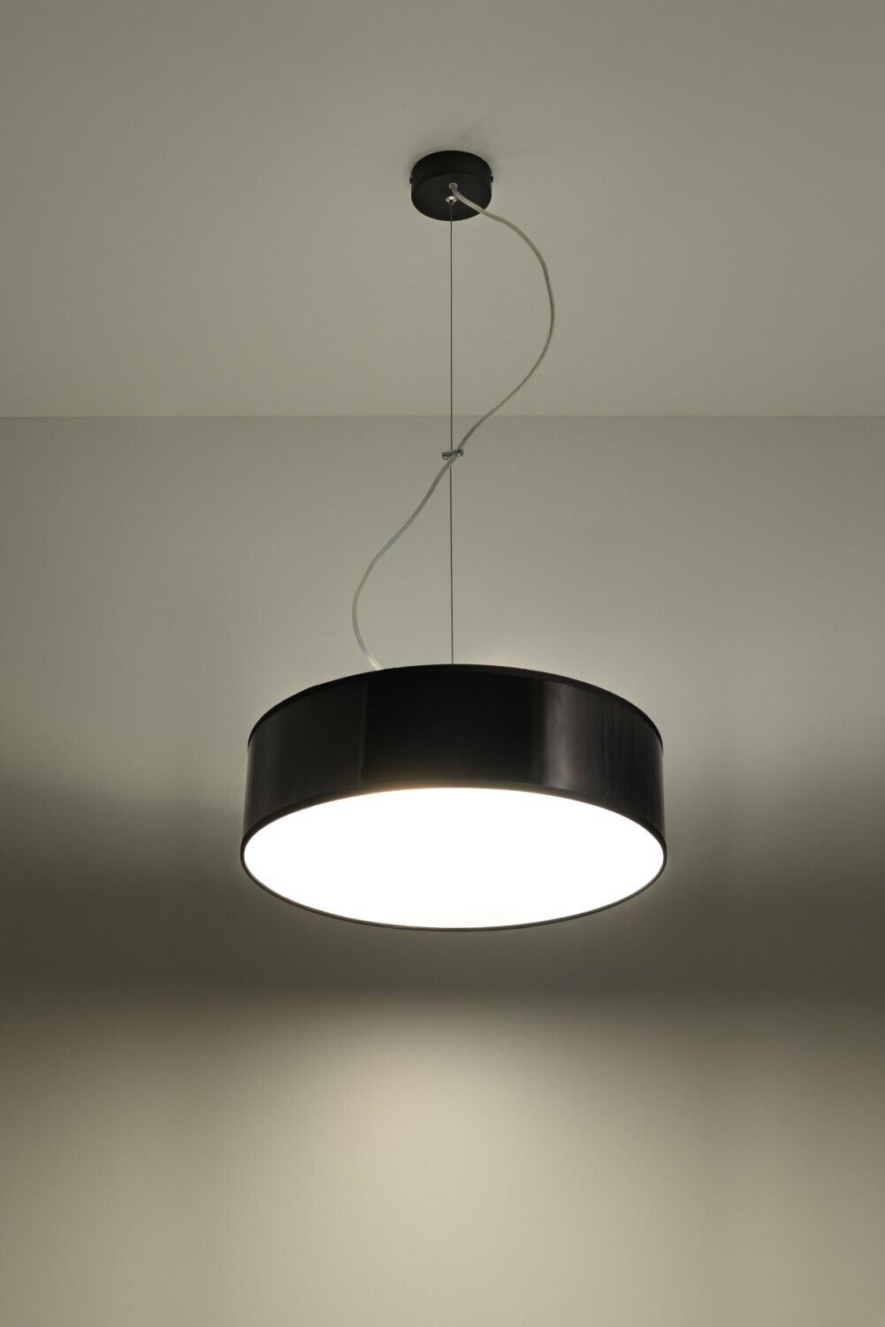 Moderne runde Pendelleuchte in Schwarz