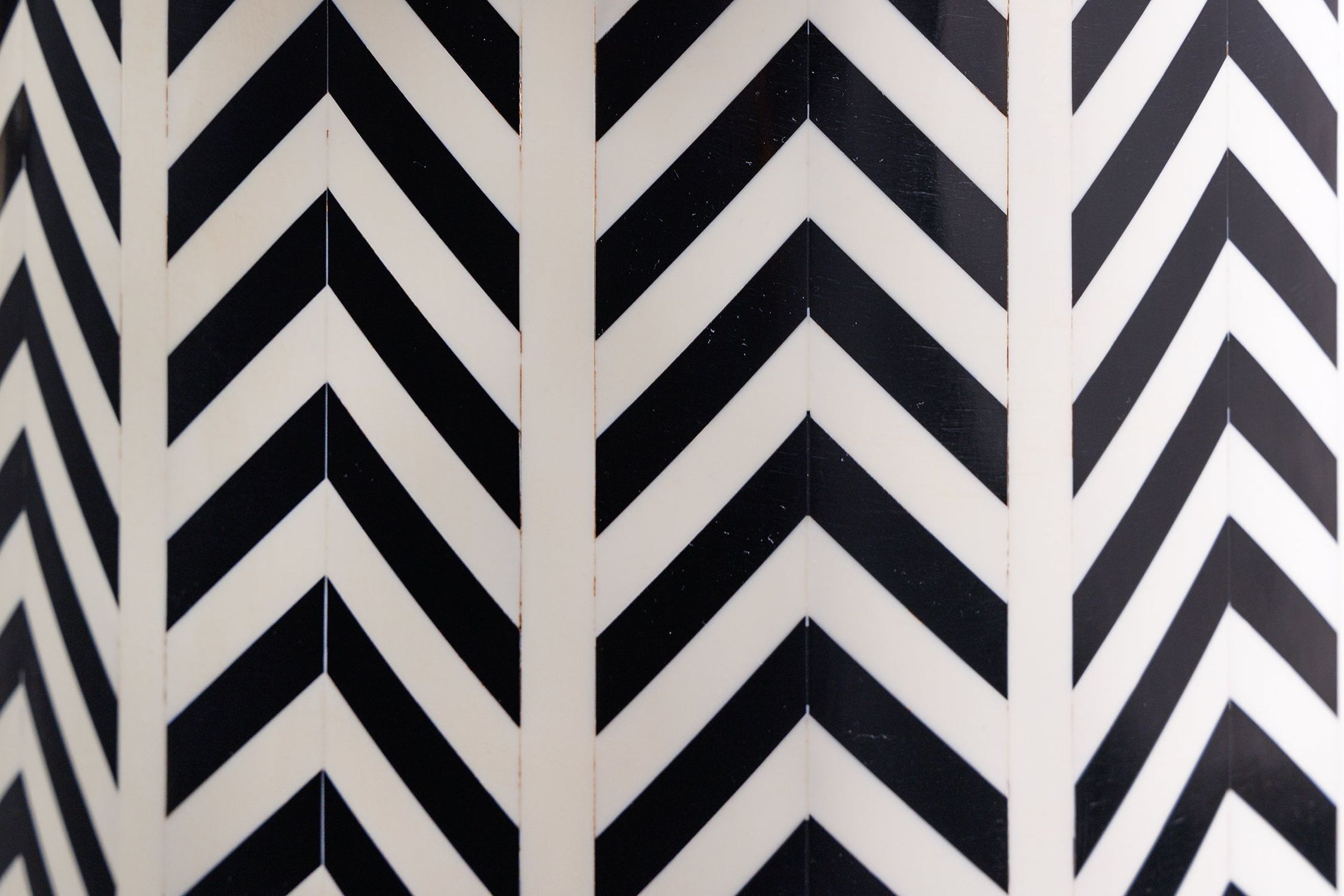 Beistelltisch Schwarz Weiß 35 x 35 cm Handarbeit Dekoration für Zuhause, Muster, Teppich, Architektur, Gebäude