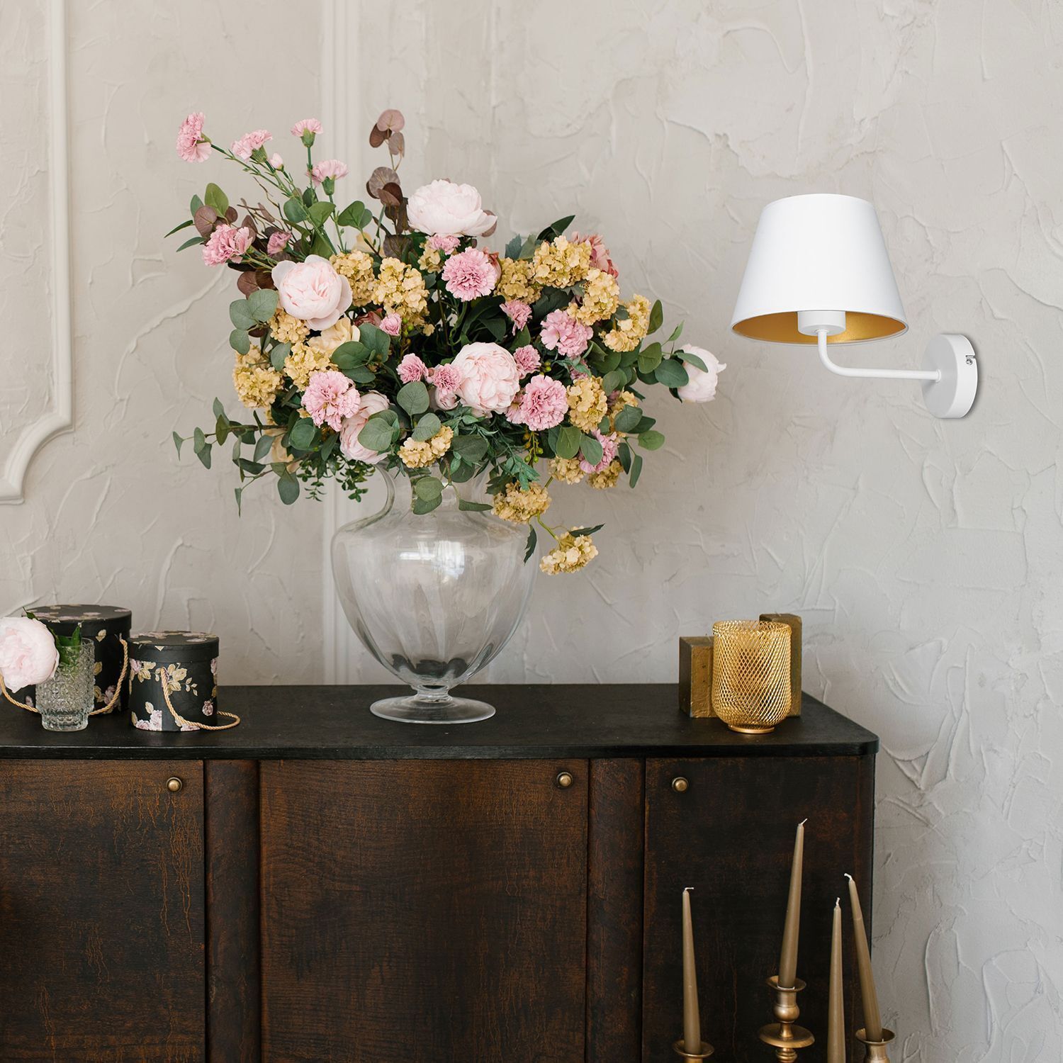 Blume, Blumen-Arrangement, Blumenstrauß, Lampe, Mobiliar