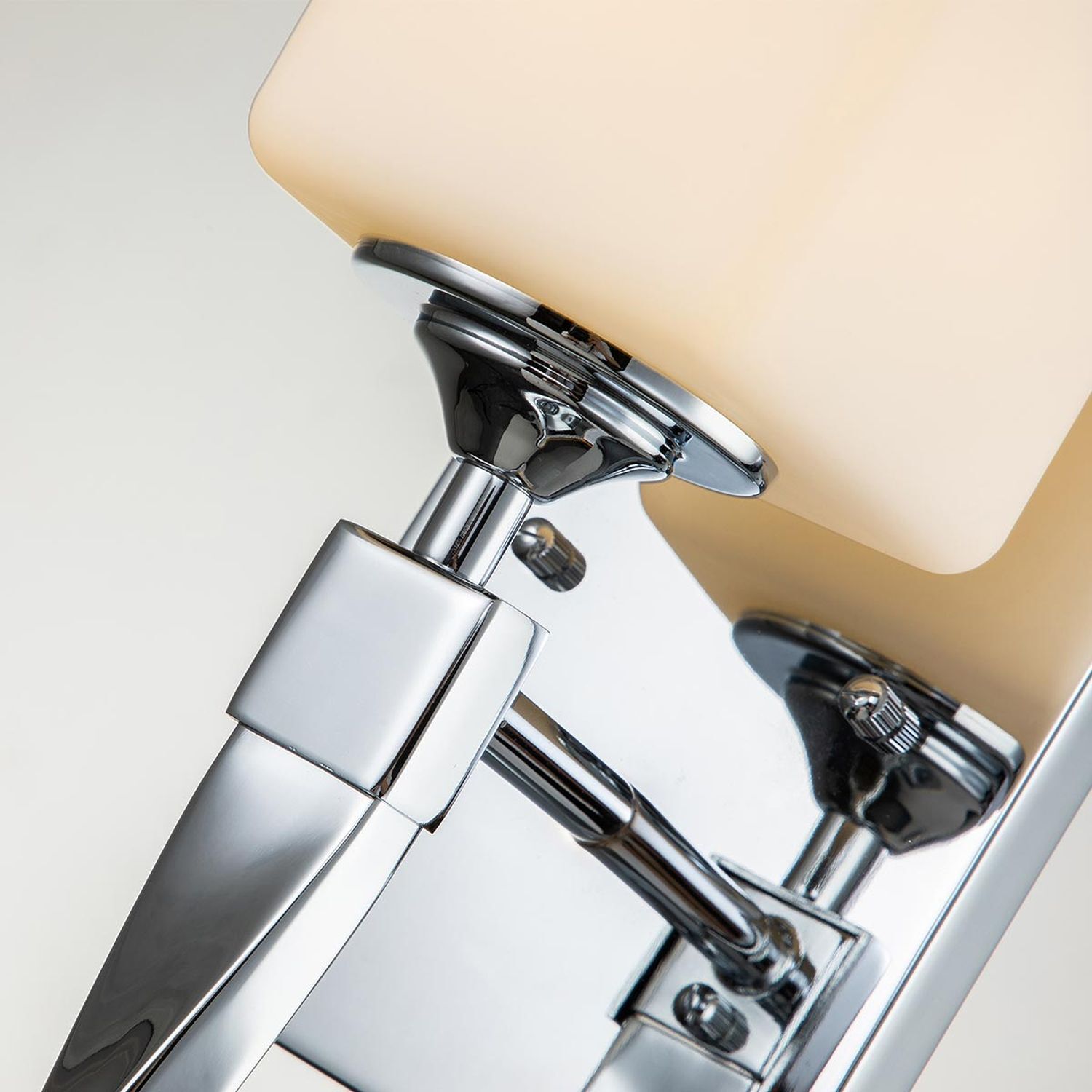 Wandlampe Bad Chrom Weiß H: 41,3 cm IP44 Metall Glas