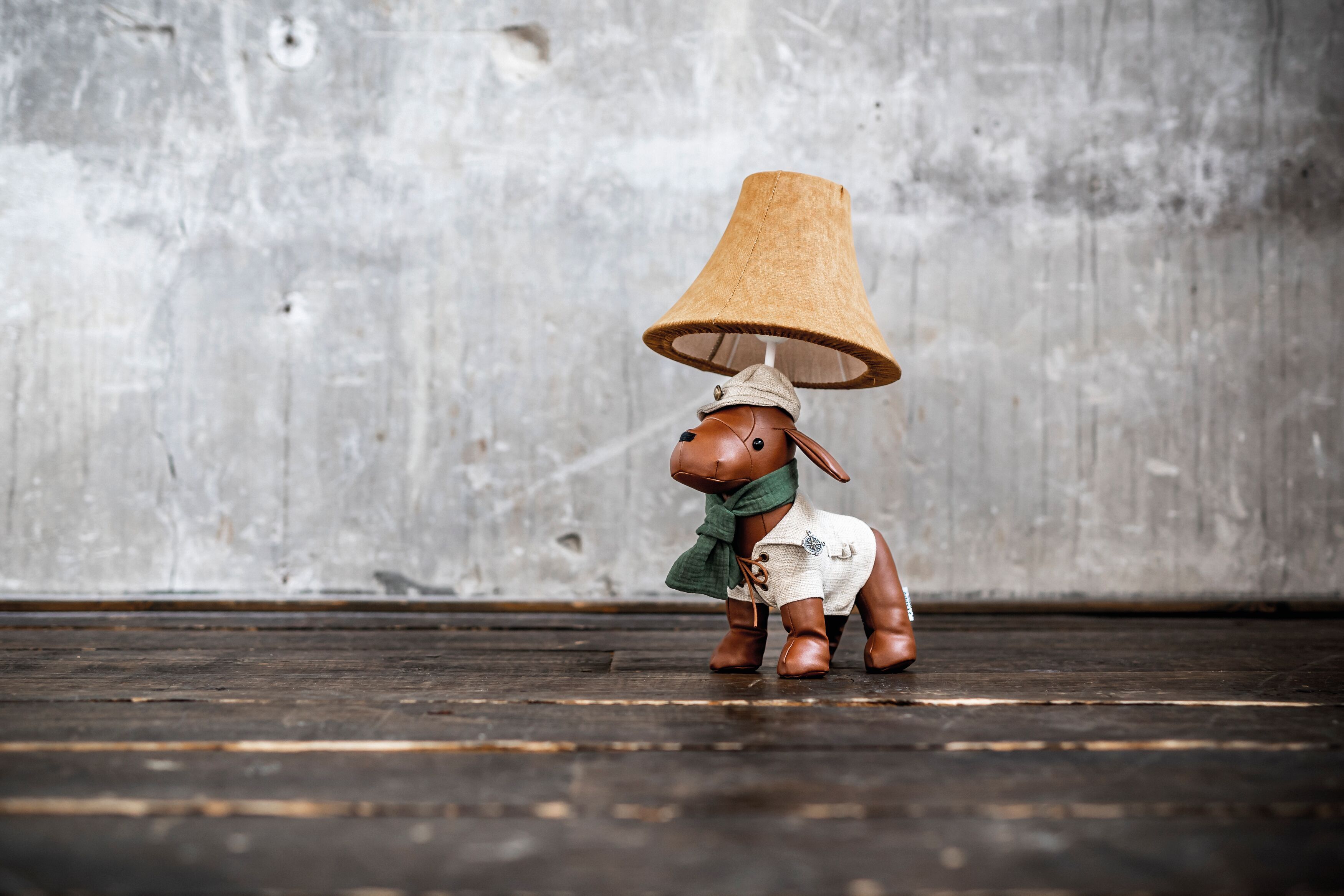 Lampe, Person