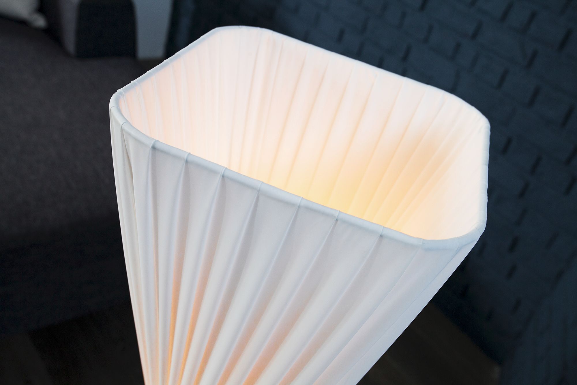 Extravagante Standleuchte Retro 120cm weiß