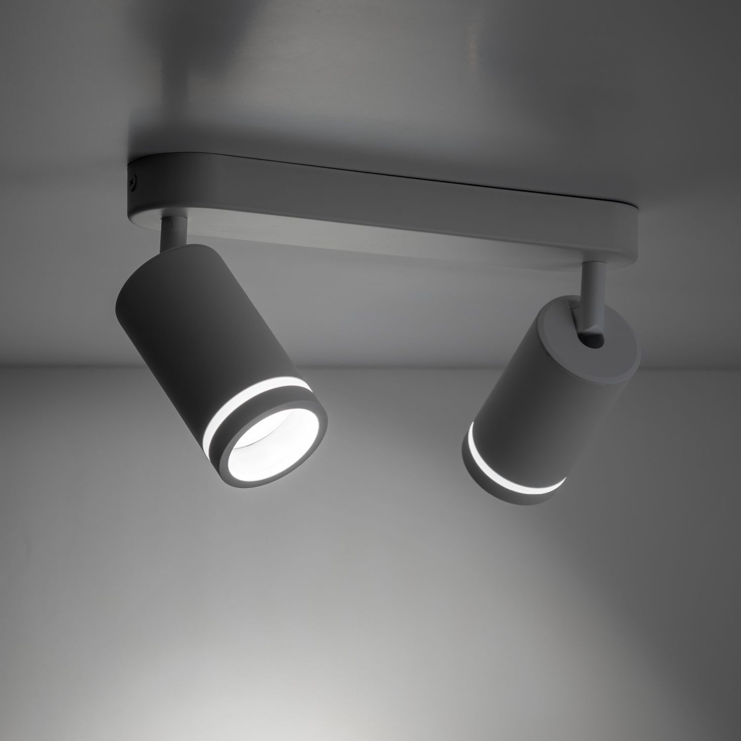 Deckenlampe Weiß Metall 43,5cm verstellbar 2-flammig GU10 Beleuchtung