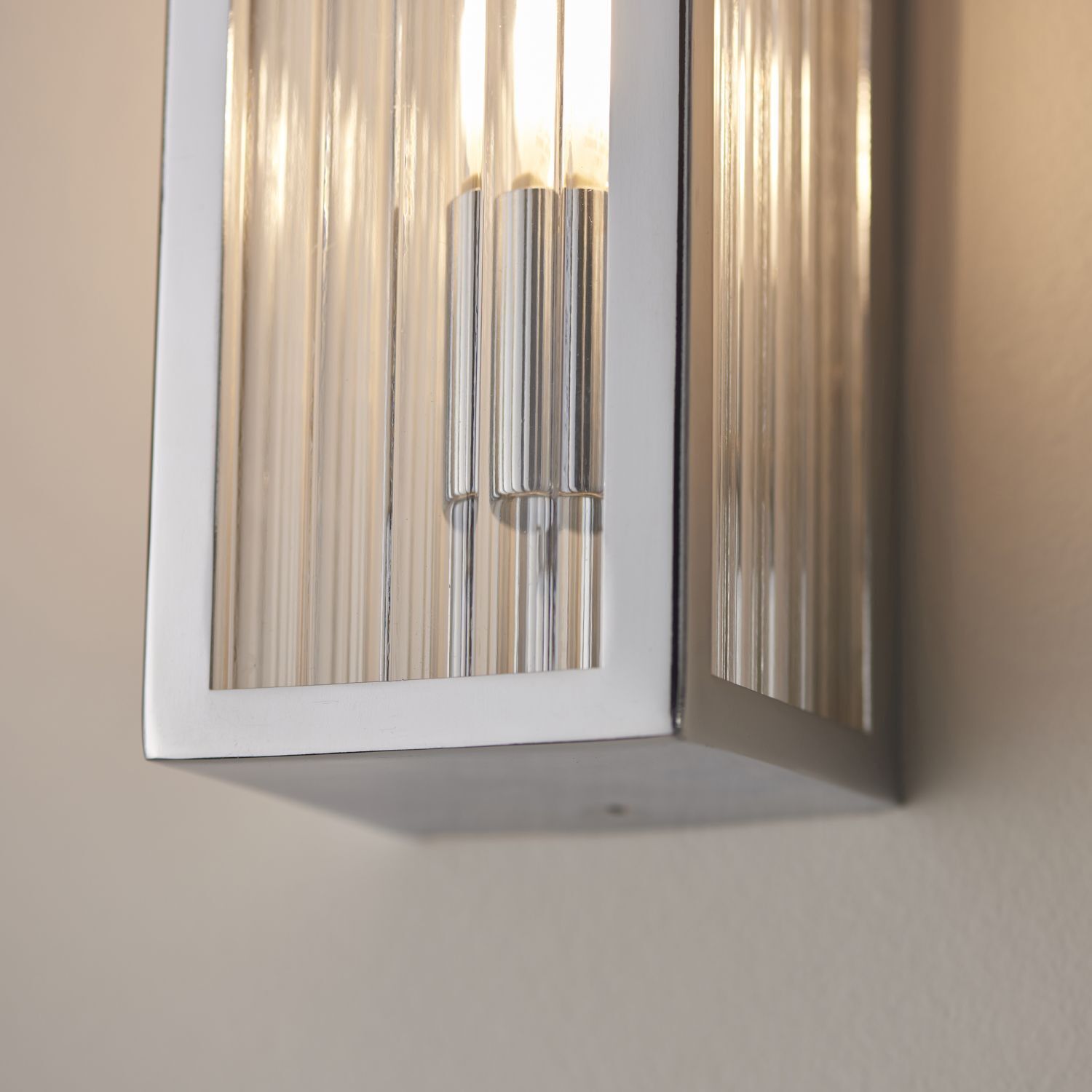 Wandleuchte Bad Glas Metall H: 31,5 cm IP44 Chrom Weiß 2x G9