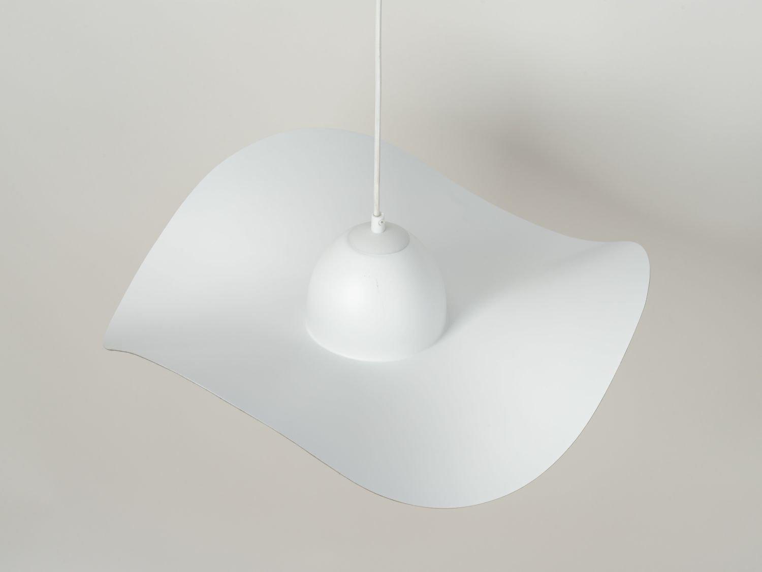 Pendelleuchte E27 Weiß Gold Modern Wellenschirm