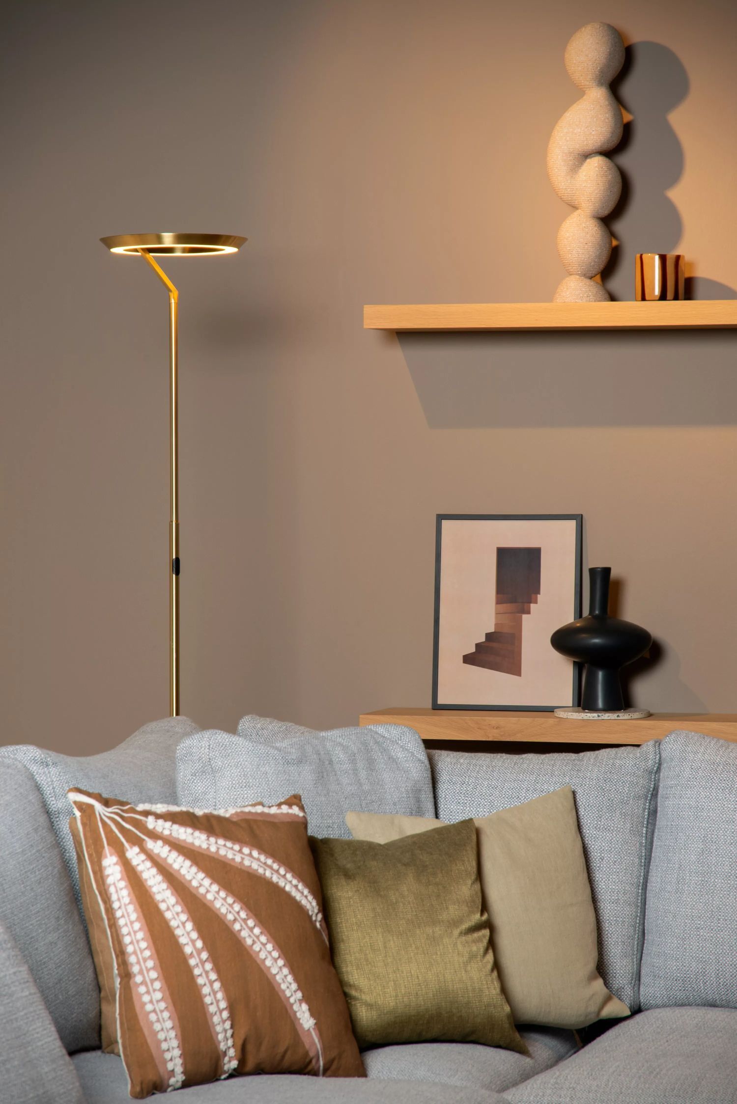 LED Stehlampe Touch Metall Gold 174 cm 2700 K dimmbar Lampe, Kissen, Dekoration für Zuhause, Couch