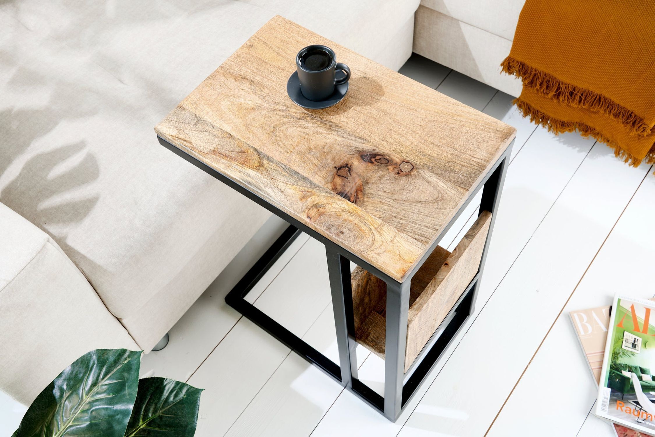 Beistelltisch Mango Holz Metall 45 x 30 cm C-Form Beistelltisch Mango Holz Metall 45 x 30 cm C-Form